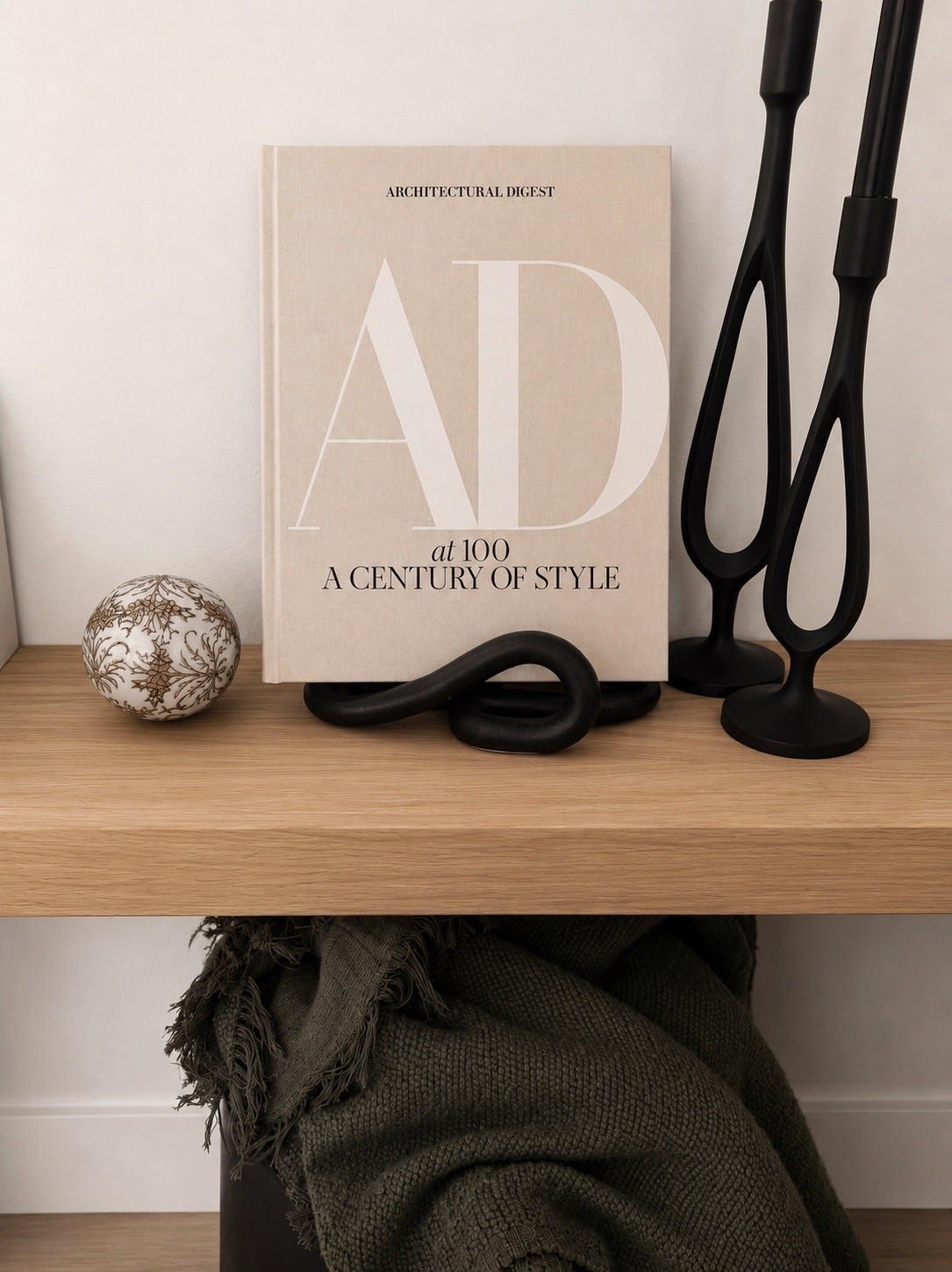 Shelf styling, but make it intentional 🤎

A neutral coffee table book, sculptural black accents, and a cozy throw instantly made this little corner feel more elevated.

#LTKHome #LTKFinds #HomeDecor #ShelfStyling #CoffeeTableBook #NeutralHomeDecor #ModernHomeDecor #CozyHome #InteriorStyling #HomeInspo

#LTKHome