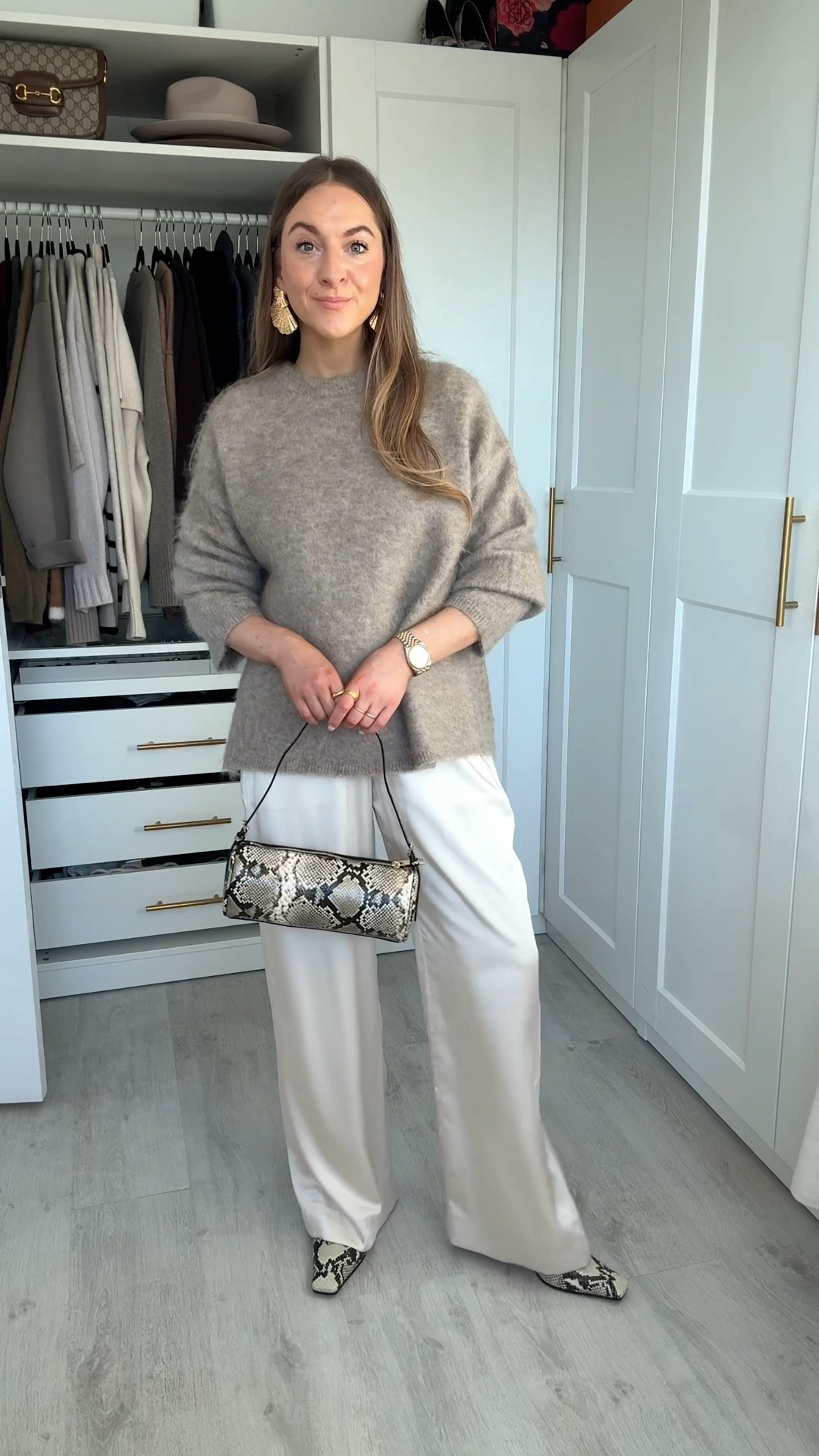 A cosy but smart outfit for dinner tonight 🤍


#LTKstyletip #LTKwinter #LTKmodest