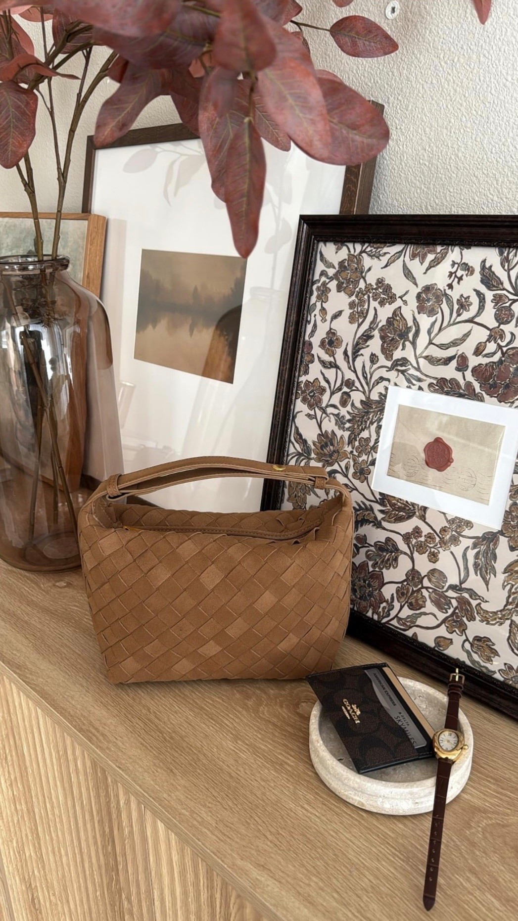 Woven brown fall bag 
Brown watch 
Travertine jewelry tray

Amazon gift ideas 
Gifts for her #giftsforher #giftideas #watch #brownwatch #brownbag #amazonbag #wovenbag  #marbledish #jewelrytray