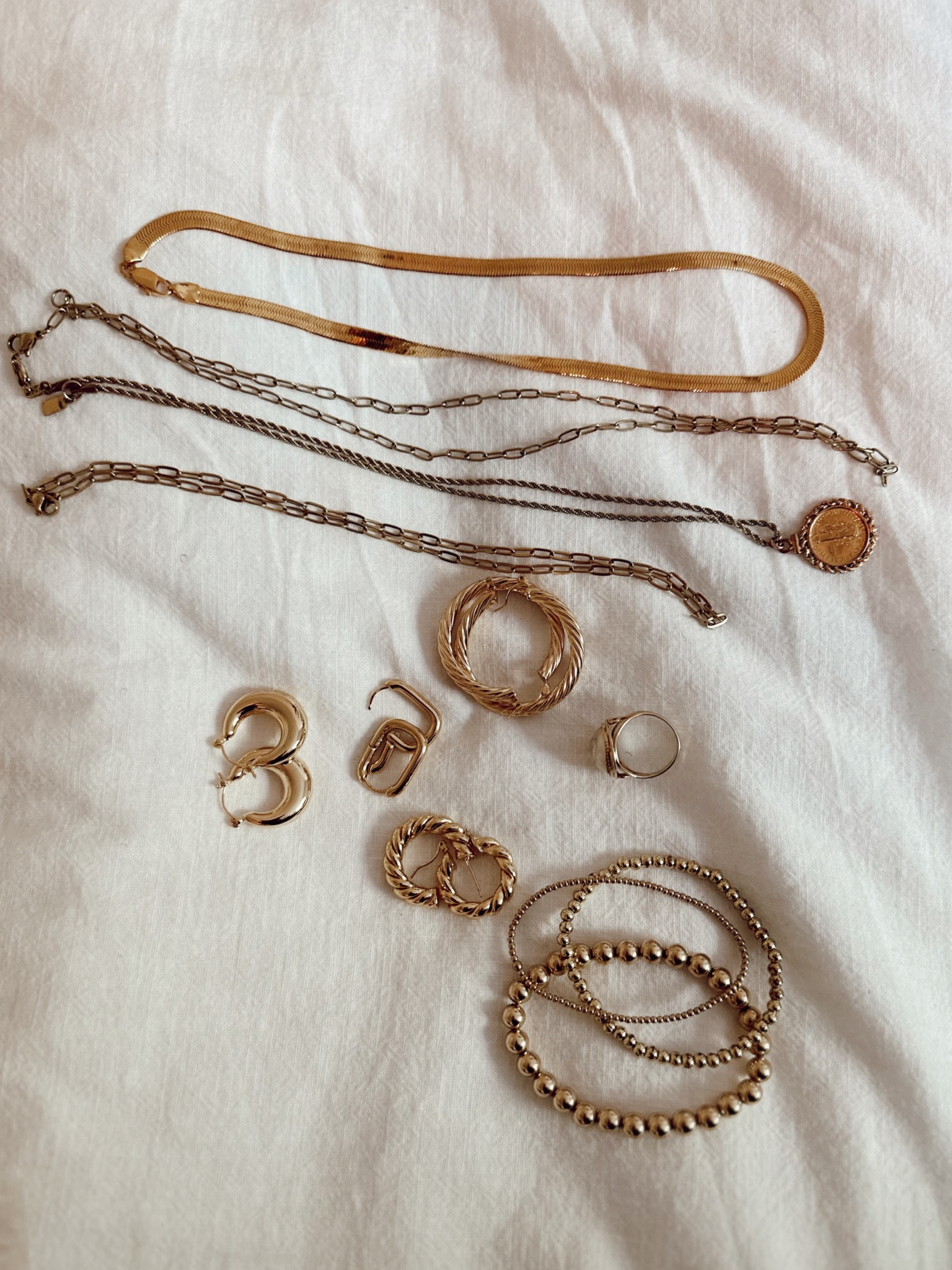 Bracelets are Enewton  