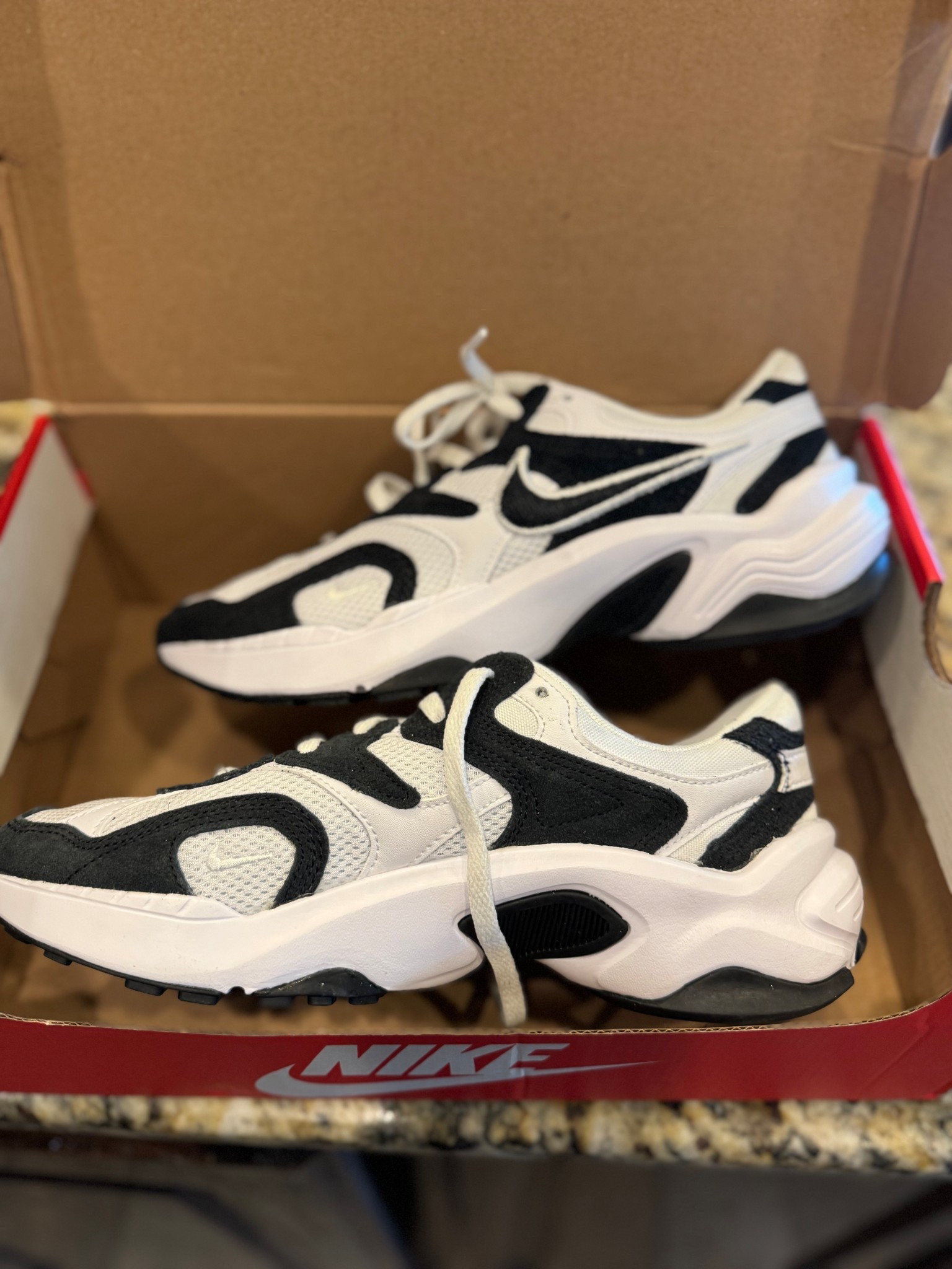 Shoes I just got in and I’m loving them !! 

Nikes// Nike shoes// Active// Boack & white tennis shoes// Comfy Shoes 

#LTKfindsunder100 #LTKActive