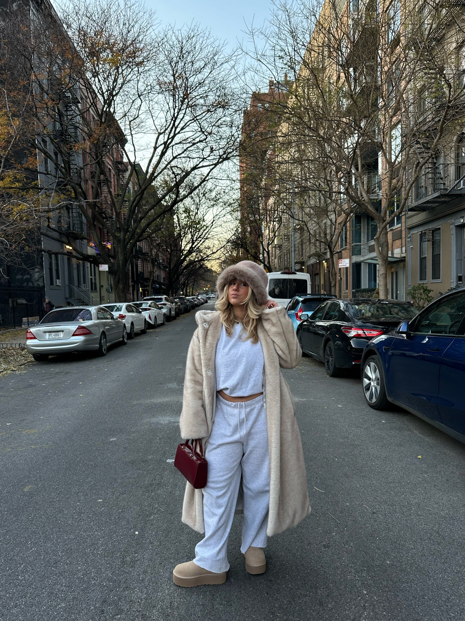 set is skims, so cozy I wear this nonstop.  xl crew neck and large bottom I like everything oversized (I’m size 6/8)
bag is Zara sold out 
linked similar for faux fur coats and hats 
