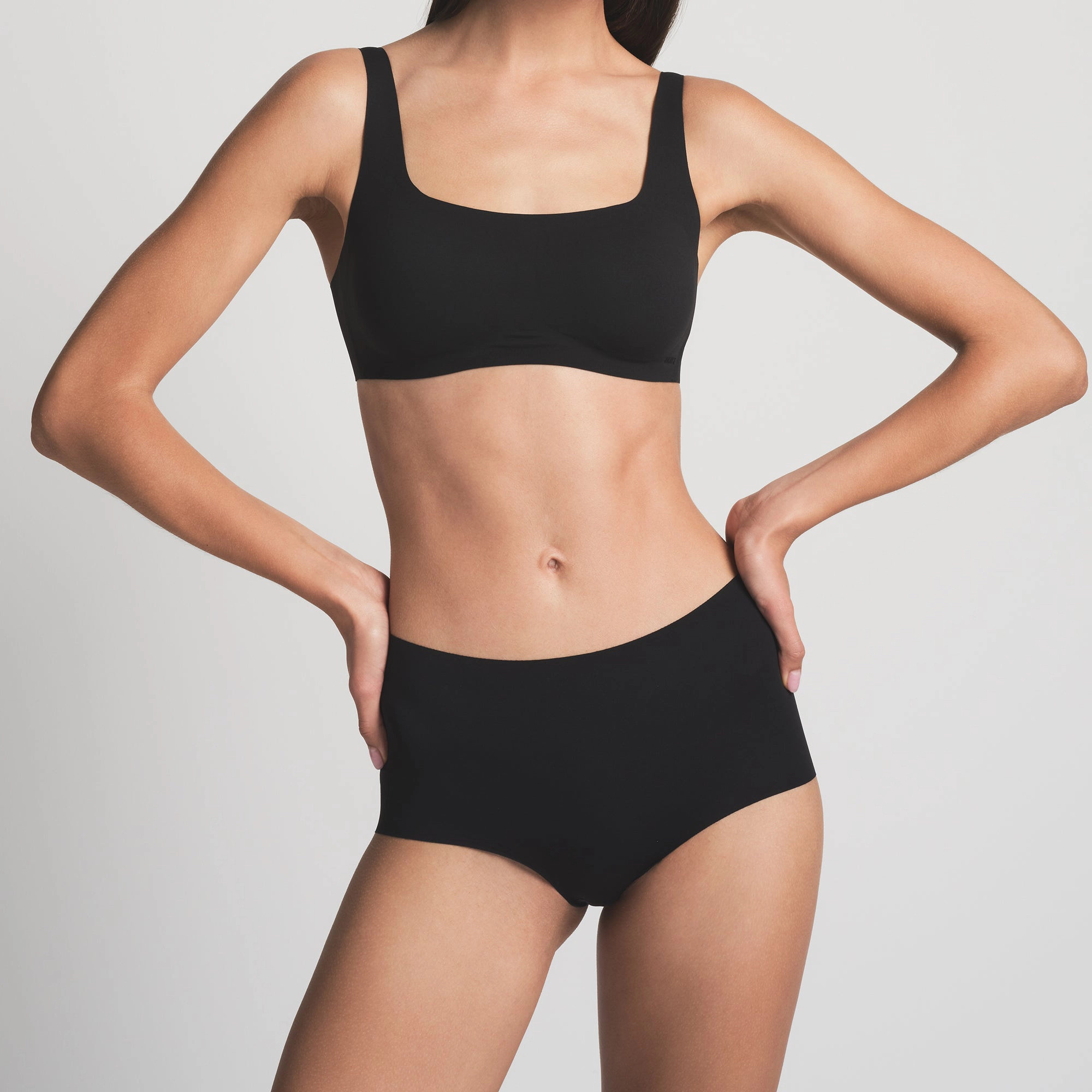 BOY SHORT | SKIMS (US)