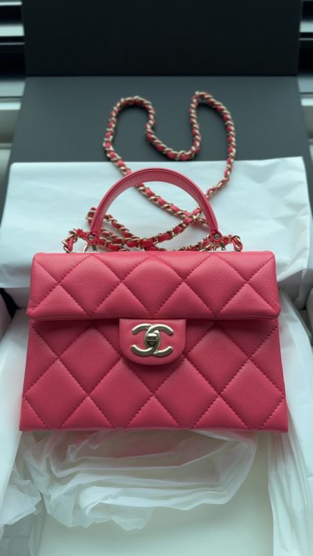 Chanel Quilted Pink Shoulder Bag… A new favorite 💗🎀👛

#LTKbeauty #LTKstyletip #LTKSeasonal