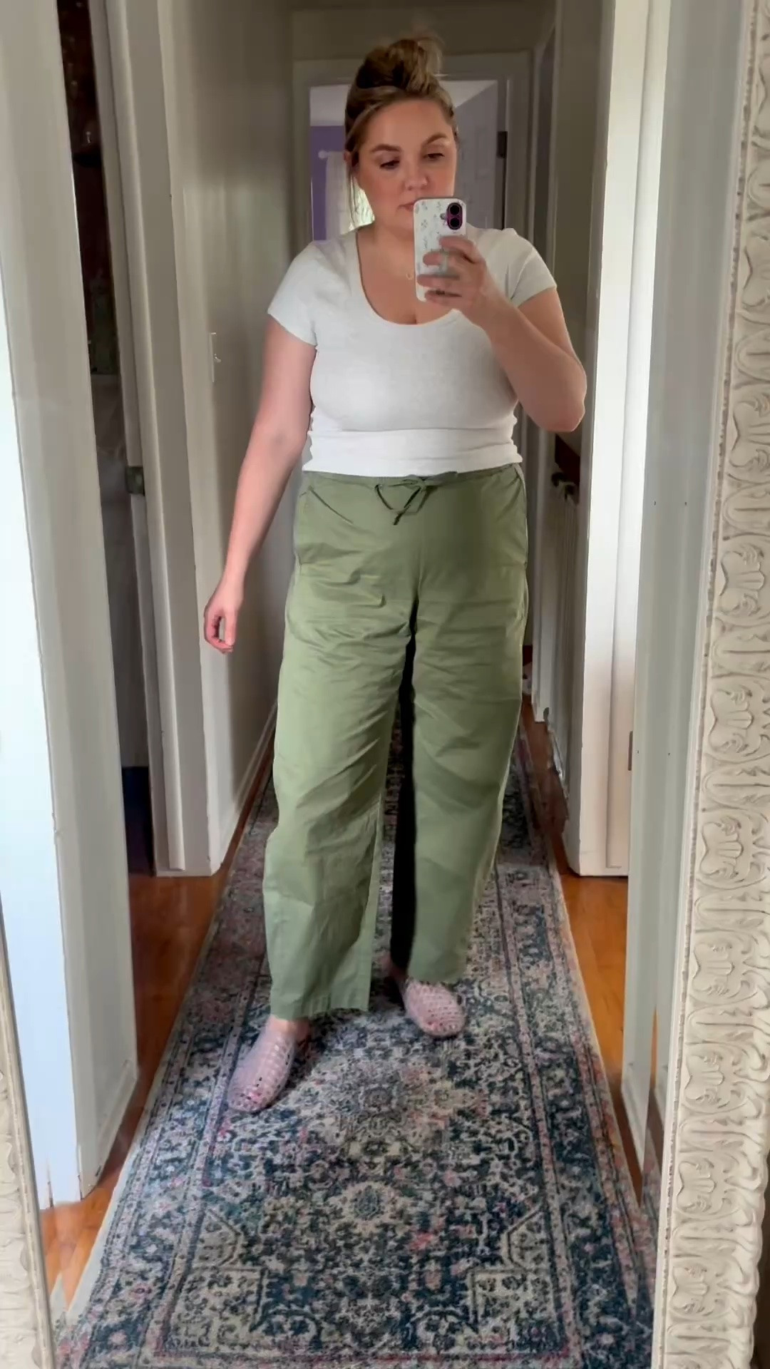Obsessed with these twill barrel pull-on pants. They’re the perfect weight to wear as we are transitioning into fall. And so comfortable.

#LTKootd #LTKSeasonal #LTKMidsize