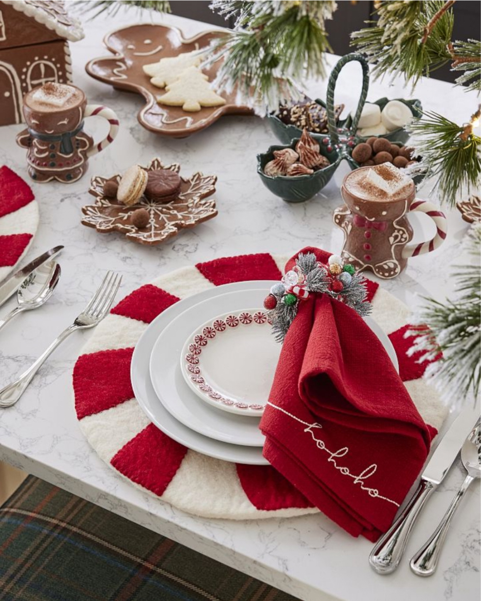Set the perfect holiday table with these festive favorites.

Christmas decor
Tablescapes

#LTKHoliday #LTKHome #LTKSeasonal