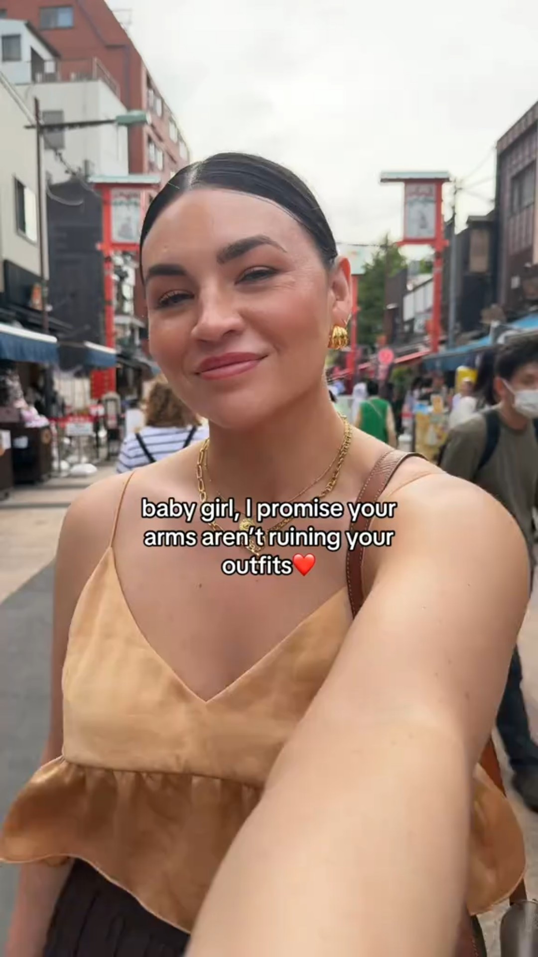 See those girls free!! Okay but the price and color of this skirt are so on point!! I’m wearing a size L (it runs generous)