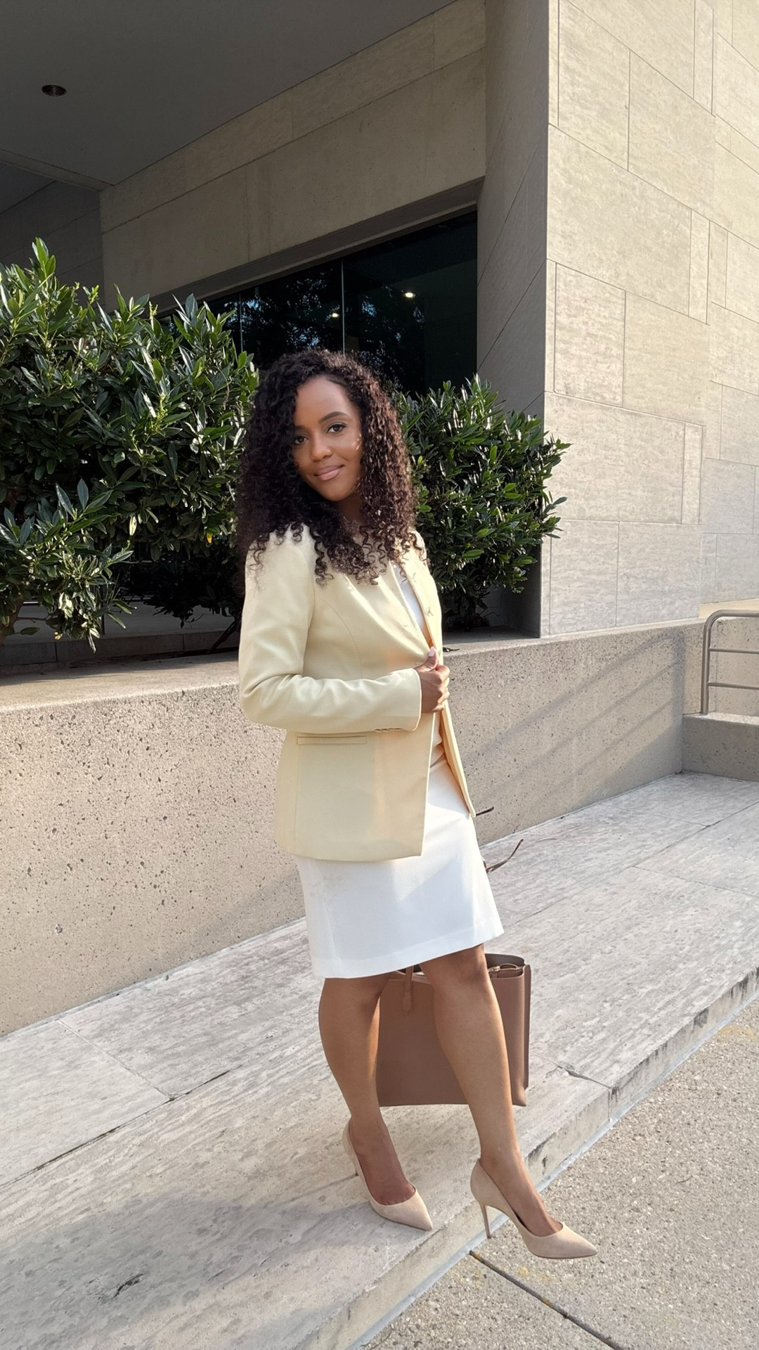 Quick office fit check for a fab Thursday morning. I kept it simple, polished, and true to my style. Some mornings just call for a no-fuss uniform. ☀️

#LTKSeasonal #LTKWorkwear