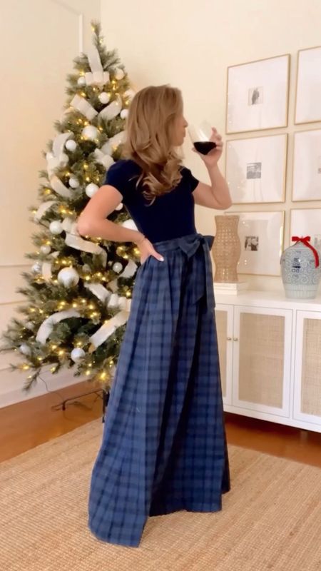 The perfect holiday dress for Christmas and thanksgiving! Wearing an XS in the top and skirt. #HolidayOutfit



#LTKHoliday #LTKSeasonal