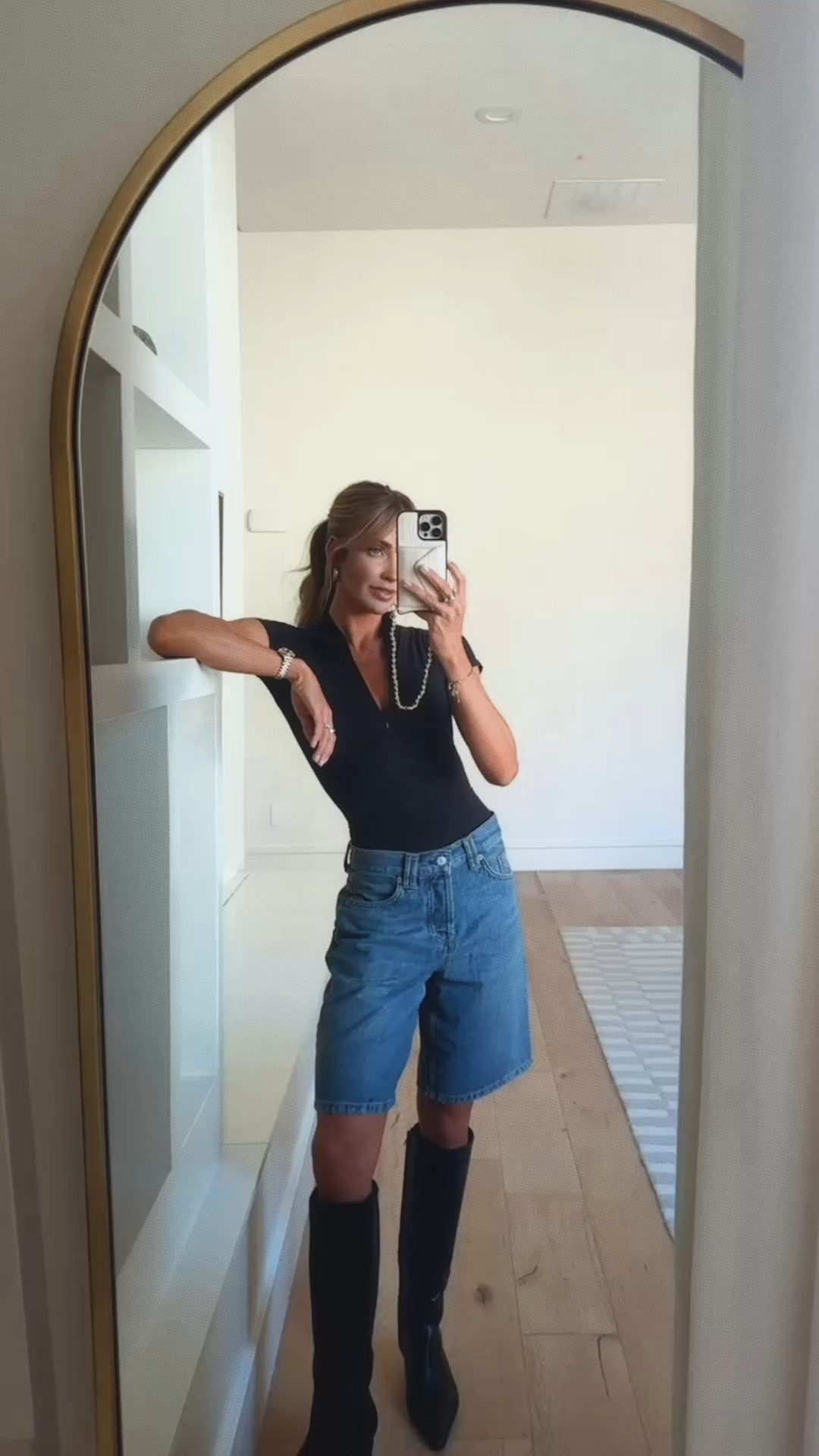 Love a short and boot moment 