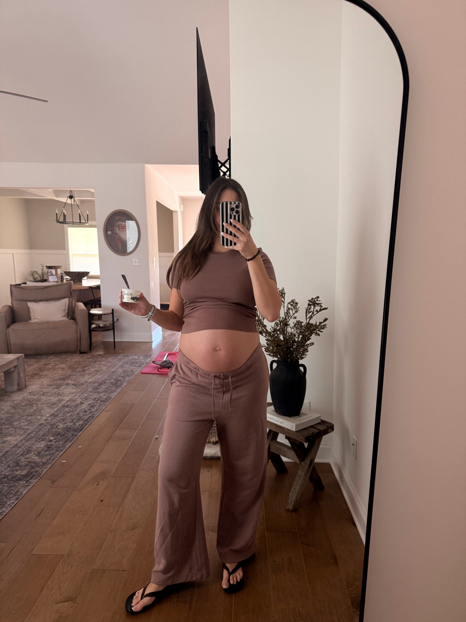 H&M set 

Lounge set maternity | maternity | maternity clothes | pregnancy fit | sweat pants set | women’s tall sweatpants | ootd | 

#LTKootd #LTKBeauty #LTKBump