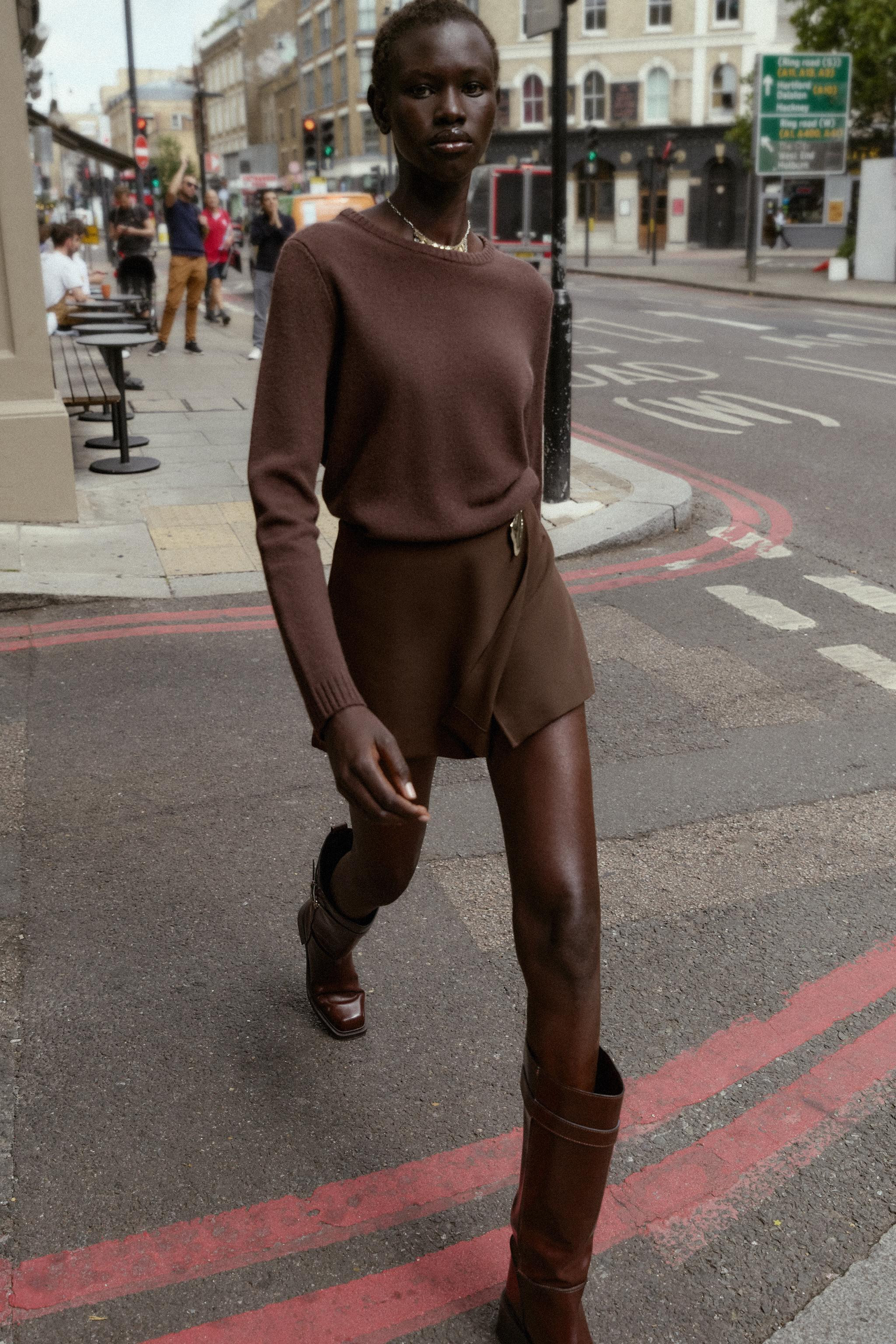 ASYMMETRICAL CULOTTE SKIRT WITH APPLIQUE | Zara US