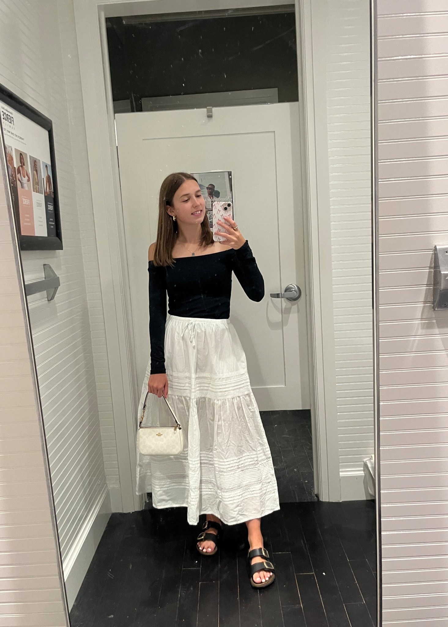 Fall outfit 🤍🖤

#LTKSeasonal #LTKStyleTip #LTKItBag