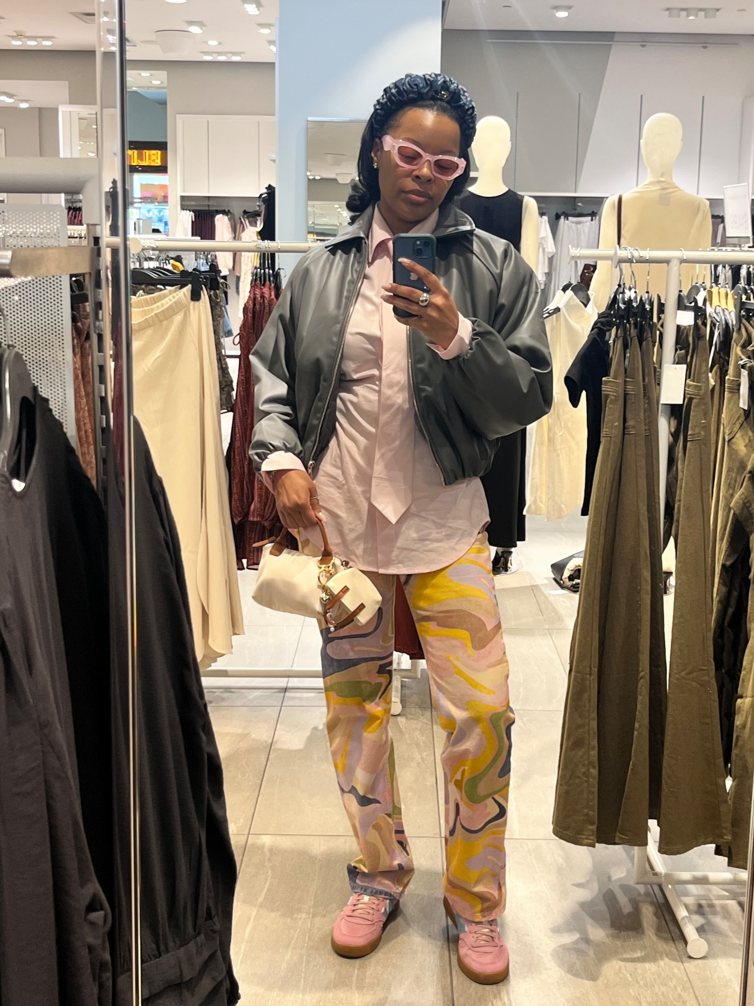 Love a Mall mirror...
