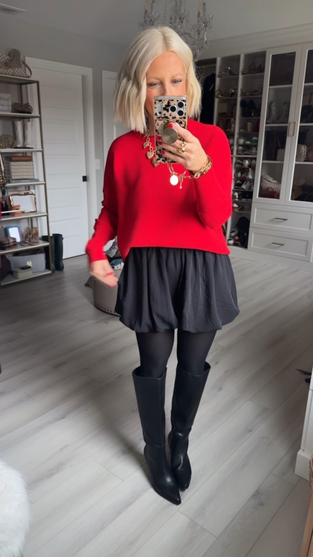 Merry Christmas Eve! Headed to my parent’s house! I’ve had this sweater for awhile and I still love it!!!
⬇️⬇️⬇️
Sweater small
Skort small

#LTKootd #LTKHoliday #LTKSaleAlert
