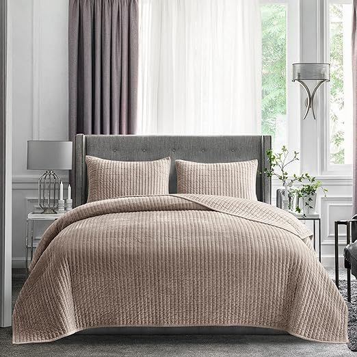 Amazon.com: Shalala Luxurious Velvet Quilt Set Modern Stripe Quilting Lightweight Comforter with ... | Amazon (US)