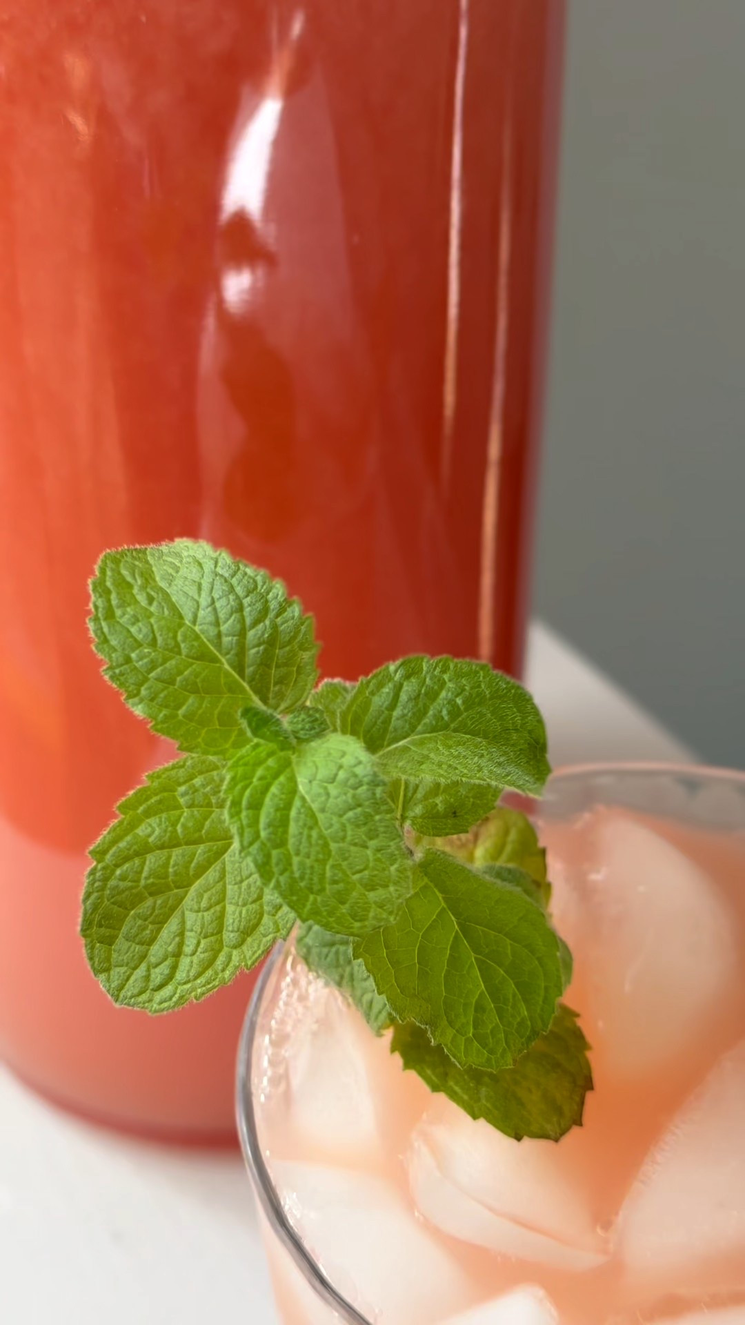 We are officially in the THICK of the holiday season!
Thanksgiving is this week, Christmas is right behind it, then New Year’s… and baby, this is the time when you need EASY drinks that look cute, taste amazing, and make your whole family go crazy over!!

My family went CRAZY over this Holiday Spritz, 
so let’s make it for yours too!

You need:
• 8 apples
• 2 lemons
• 3 grapefruits
• Sparkling water
• Maple syrup (or your preferred sweetener)

Prep:
Wash the apples 
Peel your lemons and grapefruits and
please peel the grapefruits REALLY well.
Make sure you remove all that white skin 
so you can reduce the bitterness.
Your spritz will taste way better!

Juice everything using a cold pressed juicer.
I added organic maple syrup, but you can use whatever sweetener you link. You can add fine sweetener to the big batch or when serving. 

Store the big batch, put it in the fridge, and add the sparkling water right before serving so it stays bubbly and fresh.

And if you want a juicer that can handle all this holiday juicing with ZERO stress…The Nama J2 is the one. 

Trust me, this is the time to grab it!

#ShoppingWithPriiincesss #Atlantamom #Atlantablogger #Atlantabloggers #AtlantaCreator #Atlantacontentcreator #Atlantacontentcreators
#JuicingWithPriiincesss #HolidaySpritz #HolidayDrinks #ThanksgivingRecipes #ChristmasRecipes #DailyJuicing #NamaJ2 #ColdPressedJuice #HostessTips #BlackFridayDeals