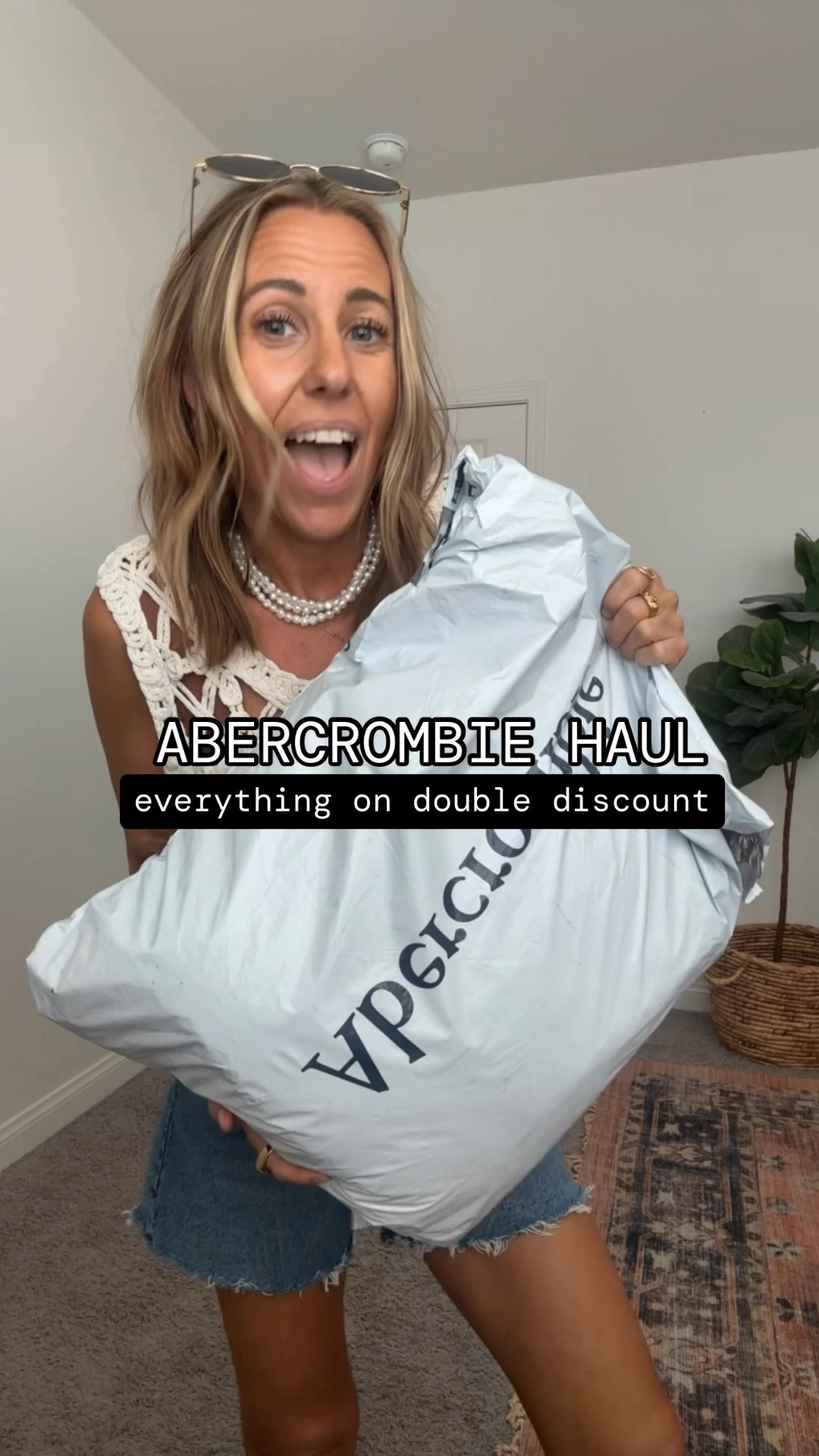 EVERYTHING is on SALE with an extra 15% off on top with code DRESSFEST


#LTKFindsUnder100 #LTKSaleAlert #LTKWedding