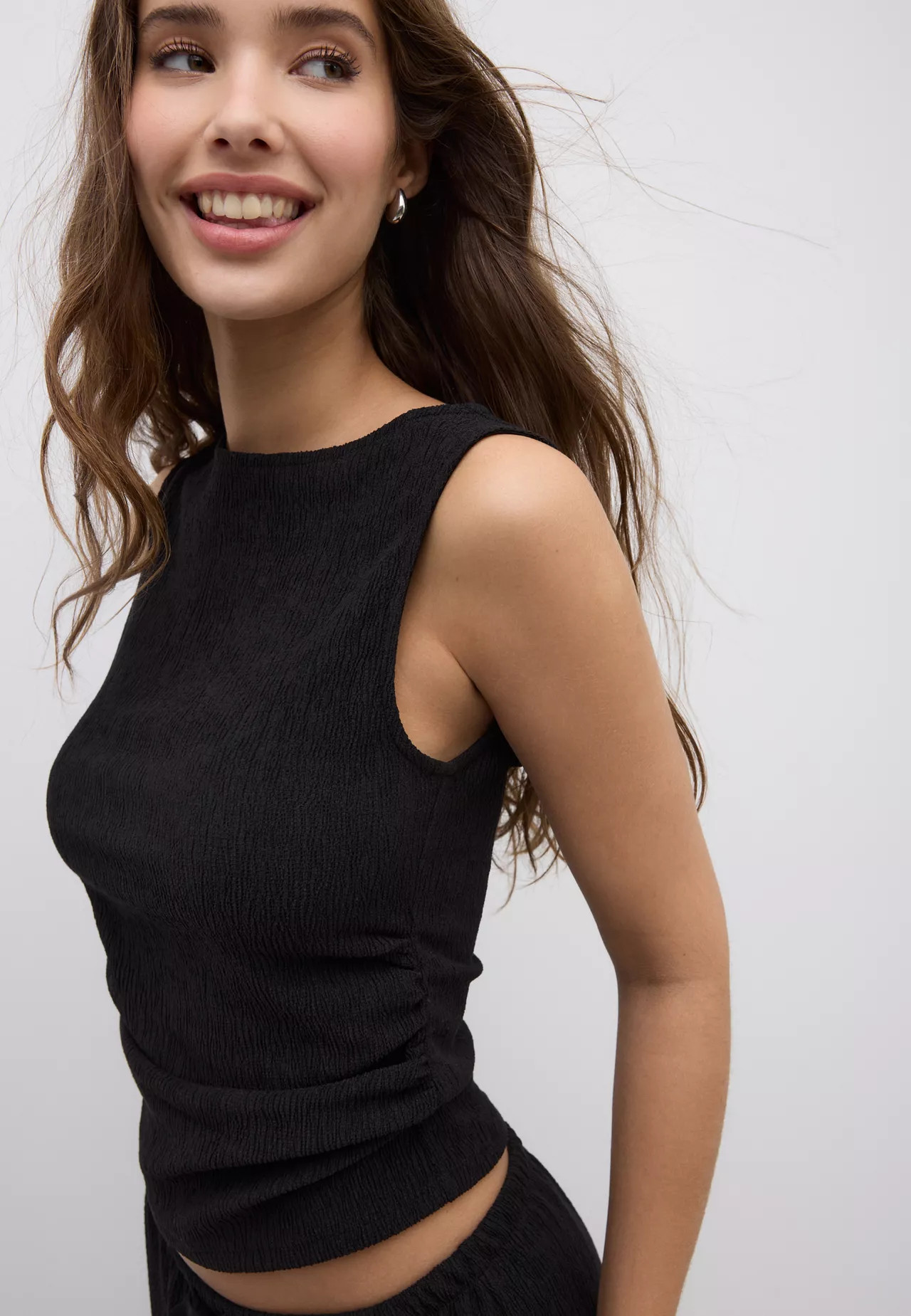 Gathered texture T-shirt - Women's fashion | Stradivarius United Kingdom | Stradivarius (UK)