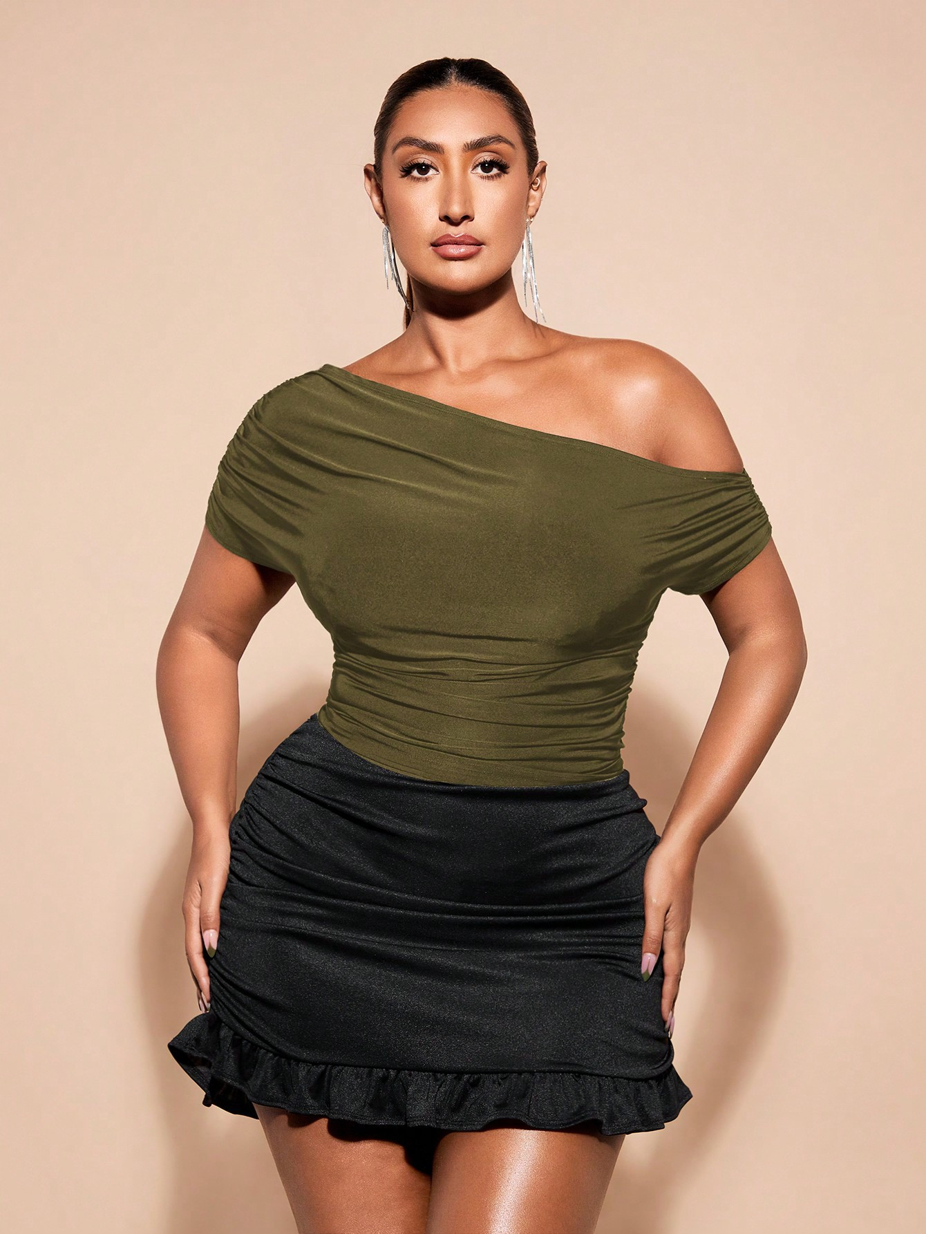 SHEIN BAE Plus Size Women's Off-Shoulder Short Sleeve Black T-Shirt | SHEIN USA | SHEIN
