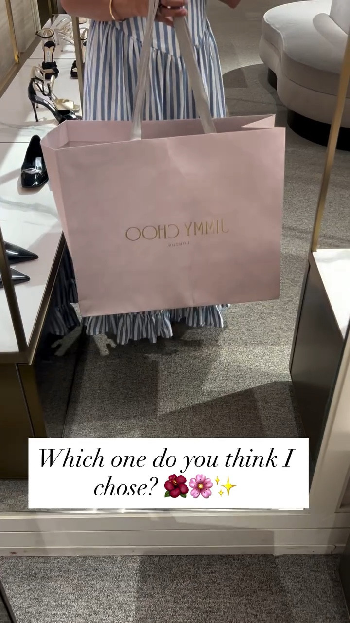 Alright fashionistas, which bag do you think won? 😉