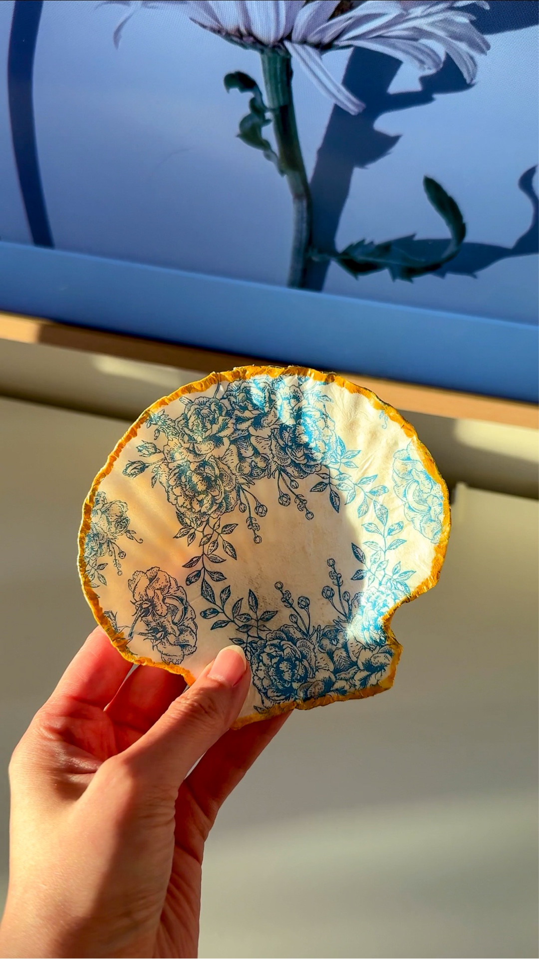 Easy DIY decoupage shell craft to do at home inspired by The Summer I Turned Pretty

TSITP, coastal, beach decor, DIY project, craft, amazon finds, girls night