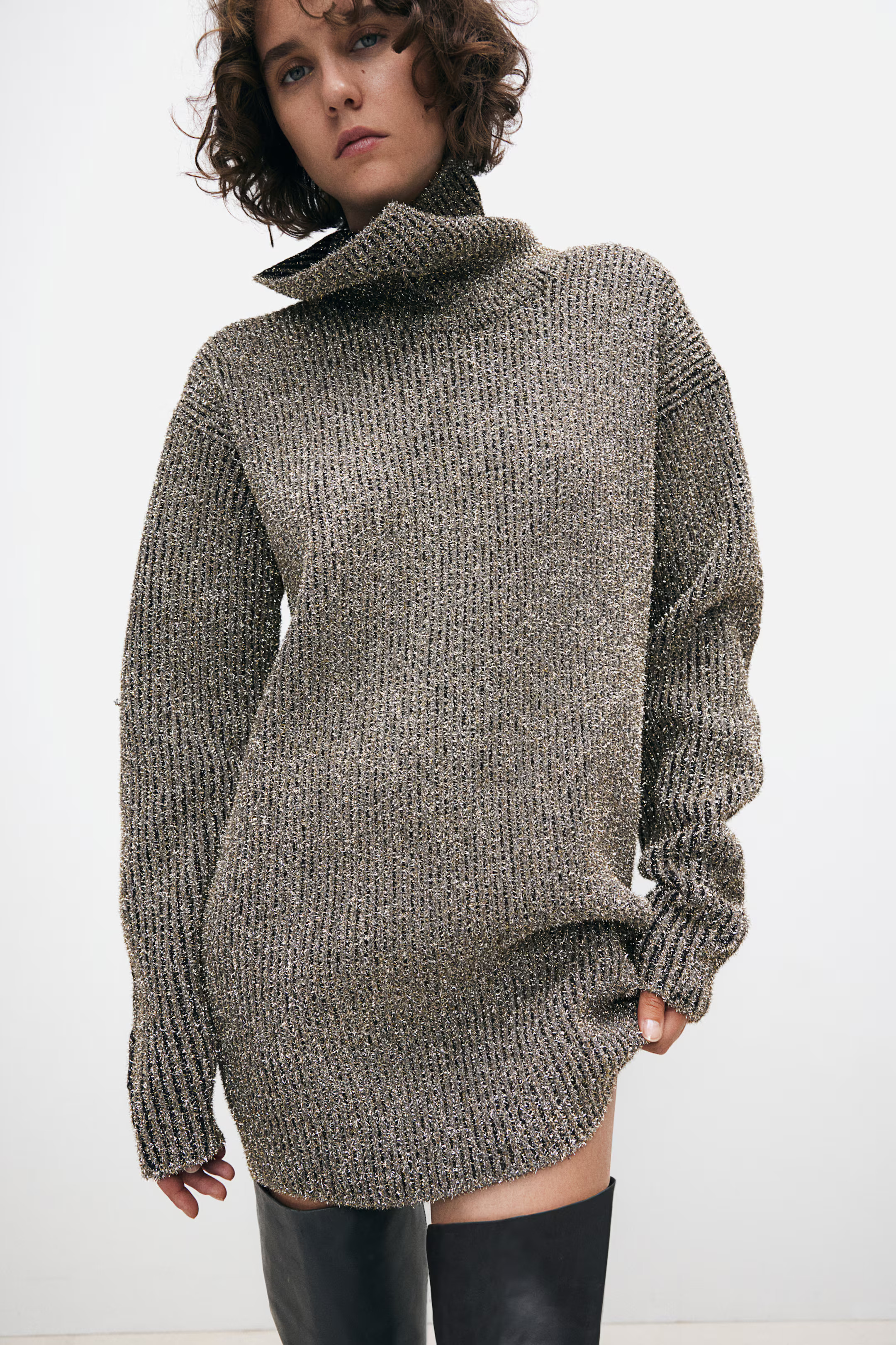 Glittery fuzzy-knit dress | H&M (UK, MY, IN, SG, PH, TW, HK)