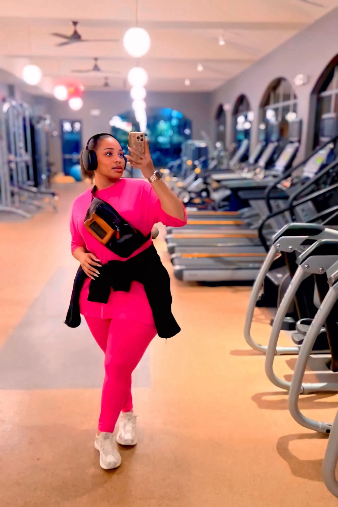 I imagined that wearing pink to the gym would inspire me to workout, turns out I was right 🙈💕

#LTKPlusSize #LTKStyleTip