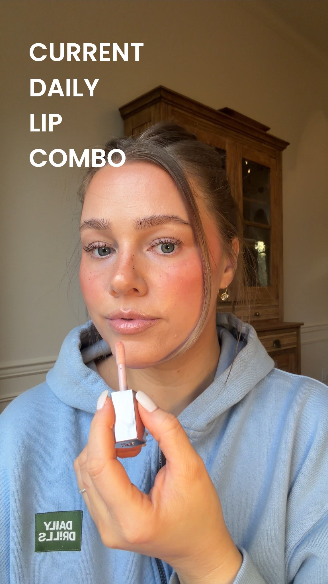 Liner: TWIST
gloss: CHAMP STAMP

#lipcombo #bresheppard #makeup #naturalmakeup #lips