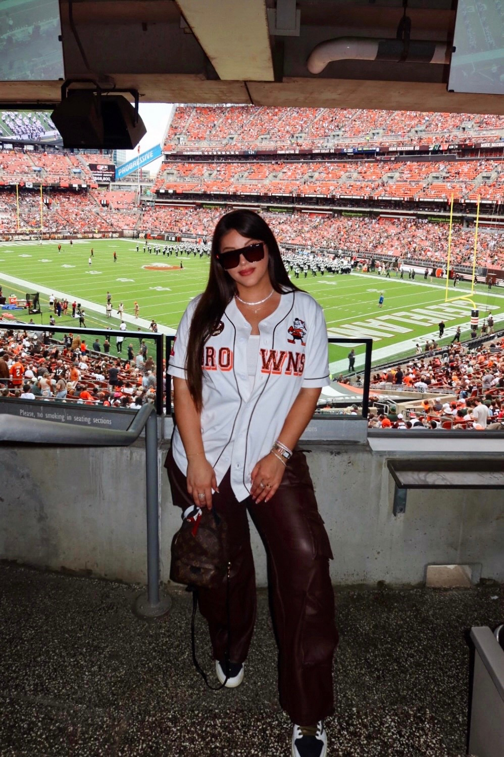 My game day look! I went with a fall street style look and I’m loving wearing baseball jerseys to football games! Also 10/10 recommend getting some brown leather cargos for your closet this fall! 

#LTKFallSale #LTKStyleTip #LTKFindsUnder100
