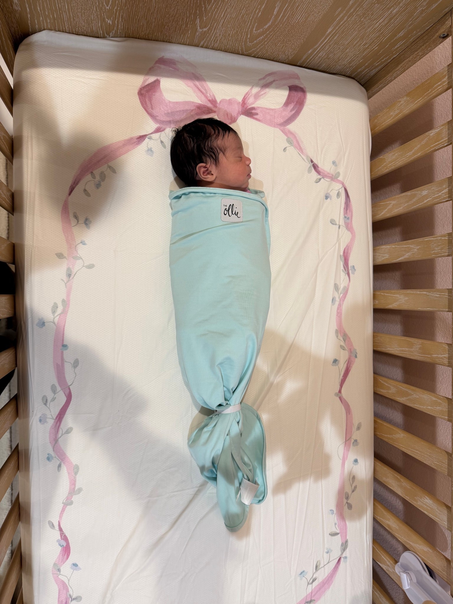 The best baby swaddle 🤍 #newborn #swaddle #baby #sahm #nursery #babyfinds 

#LTKmomlife #LTKBaby #LTKU