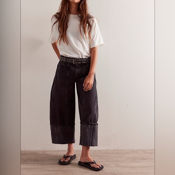 We The Free Mid Rise Olsen Cuffed Crop Barrel Jeans | Poshmark