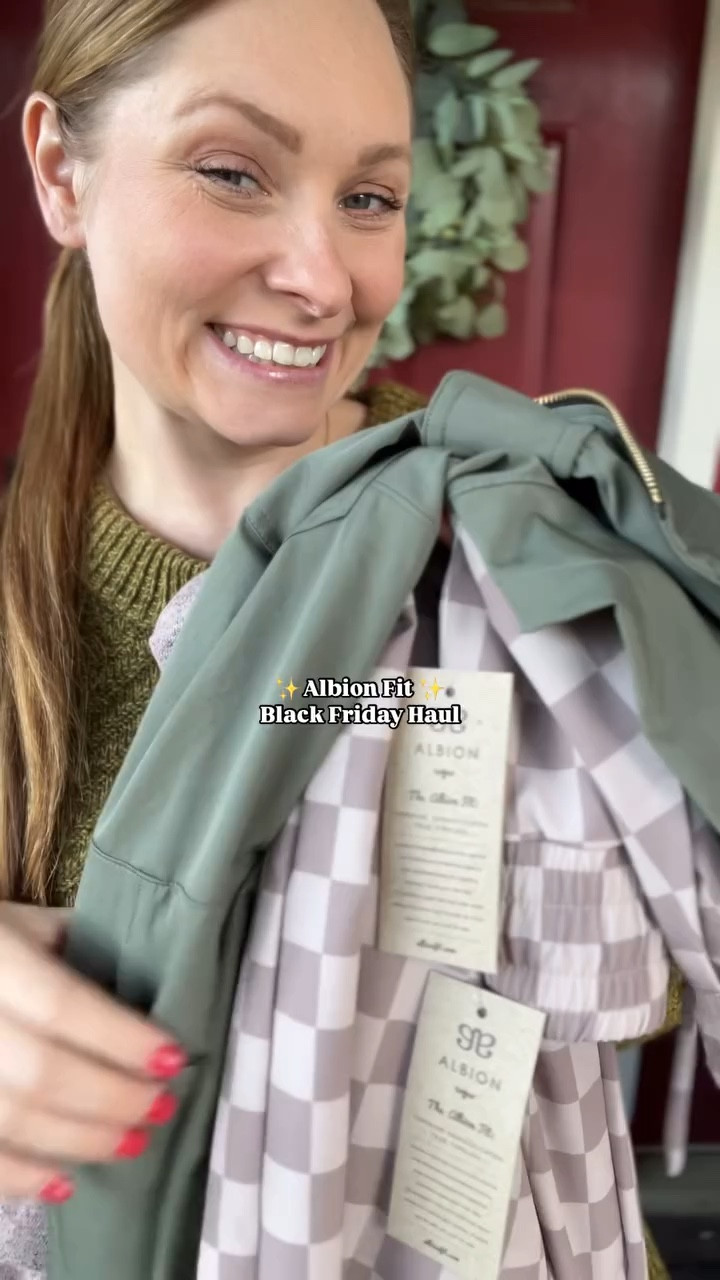 Stack code BF25KAITLYN for an additional 25% off Super Sale Items (up to an 85% discount 🤯) 

@albionfit is having their biggest sale of the year right now 👏🏻 the perfect time to stock up on their amazing swimwear and lifestyle items 🛍️ 

My latest order included the: 
✨ Serena Top (pink) 
✨ Audrey Wide Leg Pants (Brown Checkers) 
✨ City Jumpsuit (Olive) 

#albionfit #fallstyle #blackfriday #blackfridaydeals #blackfridaysale
