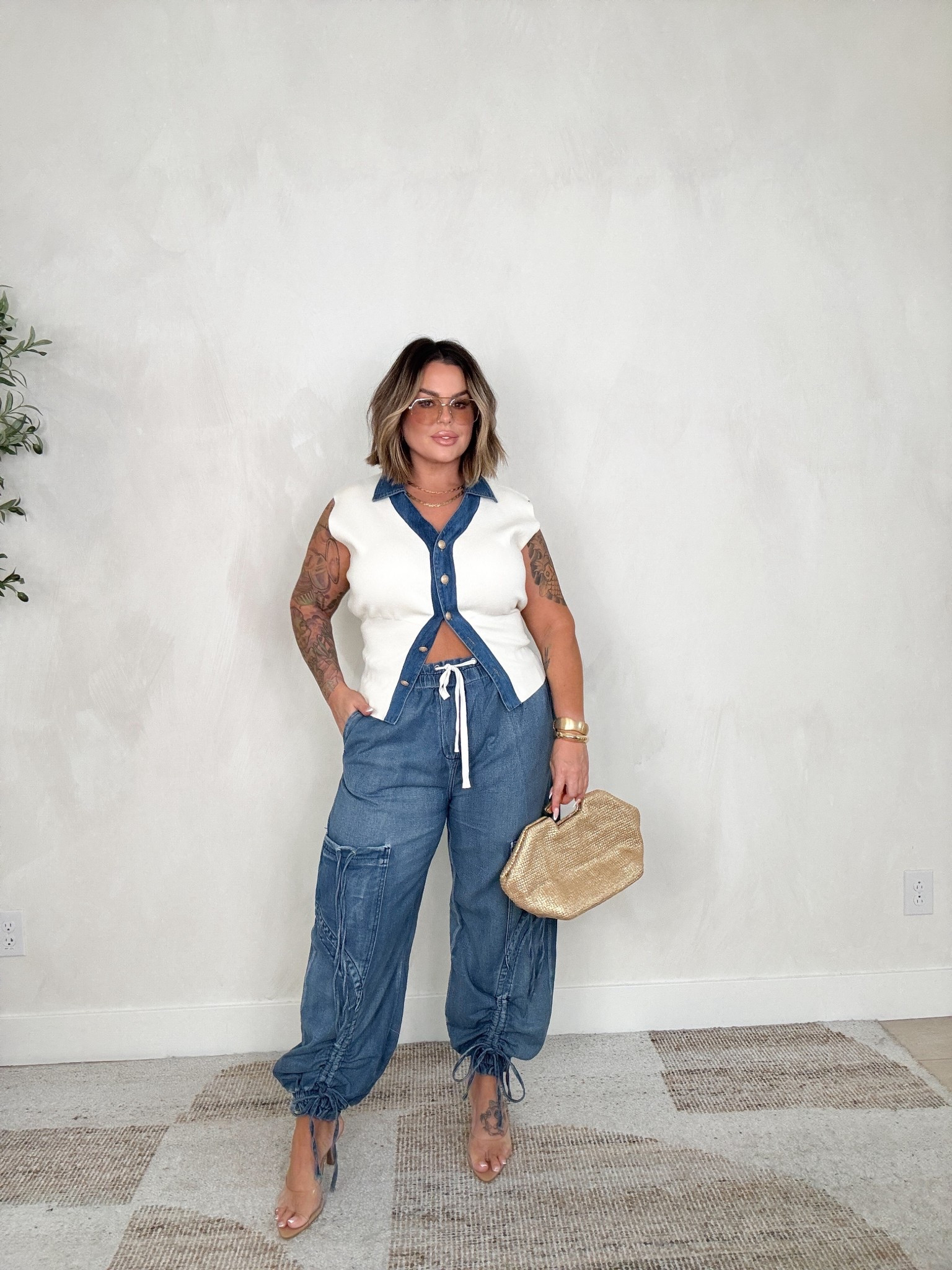 Top L 
Pants xl 
Use code shayna10 on necklaces to save $ 