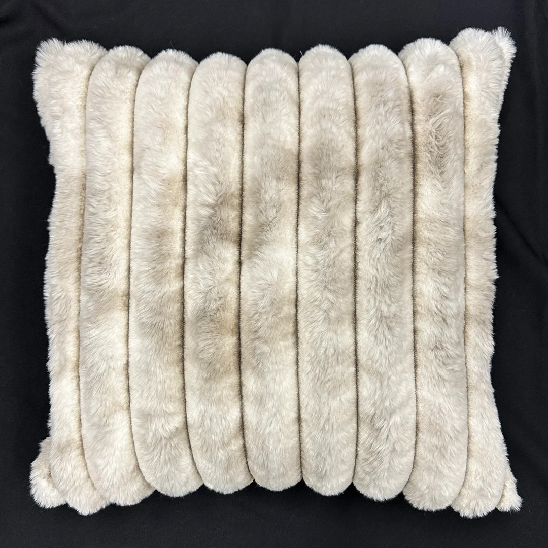 Faux Fur Pillow Cover, Faux Fur Pillow, Soft Fur Pillow, Fluffy Fur Pillow, Puffer Fur Pillow,bei... | Etsy (US)