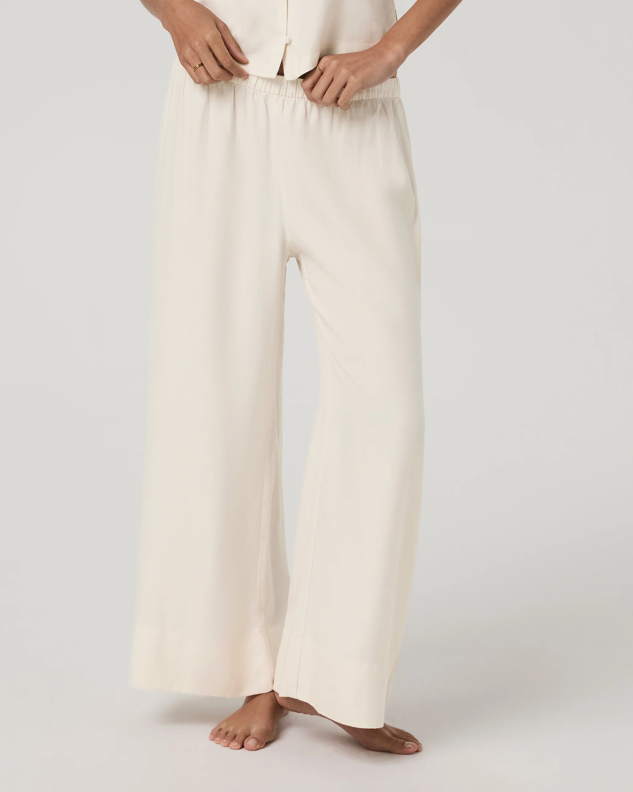 Women's Trestles Twill Everyday Crop Wideleg Pant – Natural – Vuori | Vuori Clothing (US & Canada)