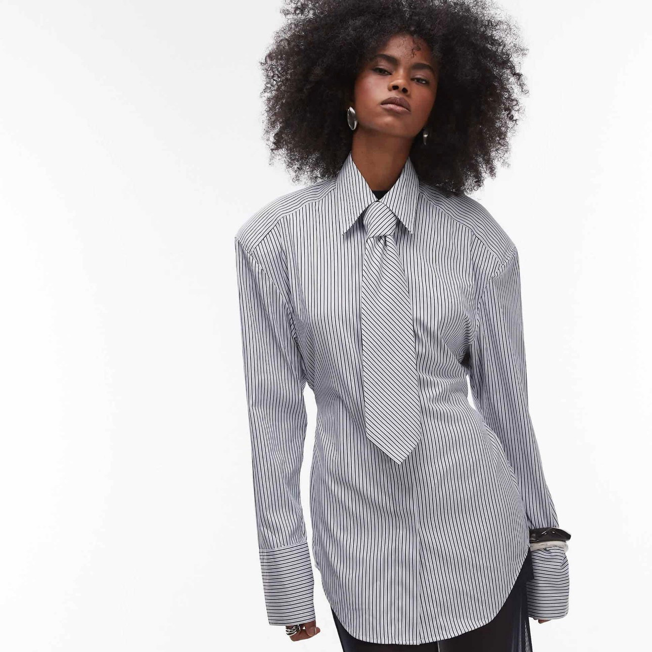 Sucker for a cinched waist and a shoulder pad 🤤🧵🪡

#LTKStyleTip #LTKFindsUnder50 #LTKMidsize