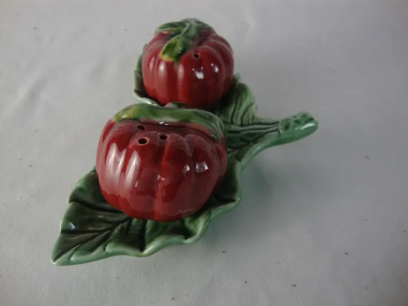 Vintage Bordallo Pinheiro Majolica Tomatoes in Leaf Holder Salt Pepper Shaker Set | Etsy (Global)