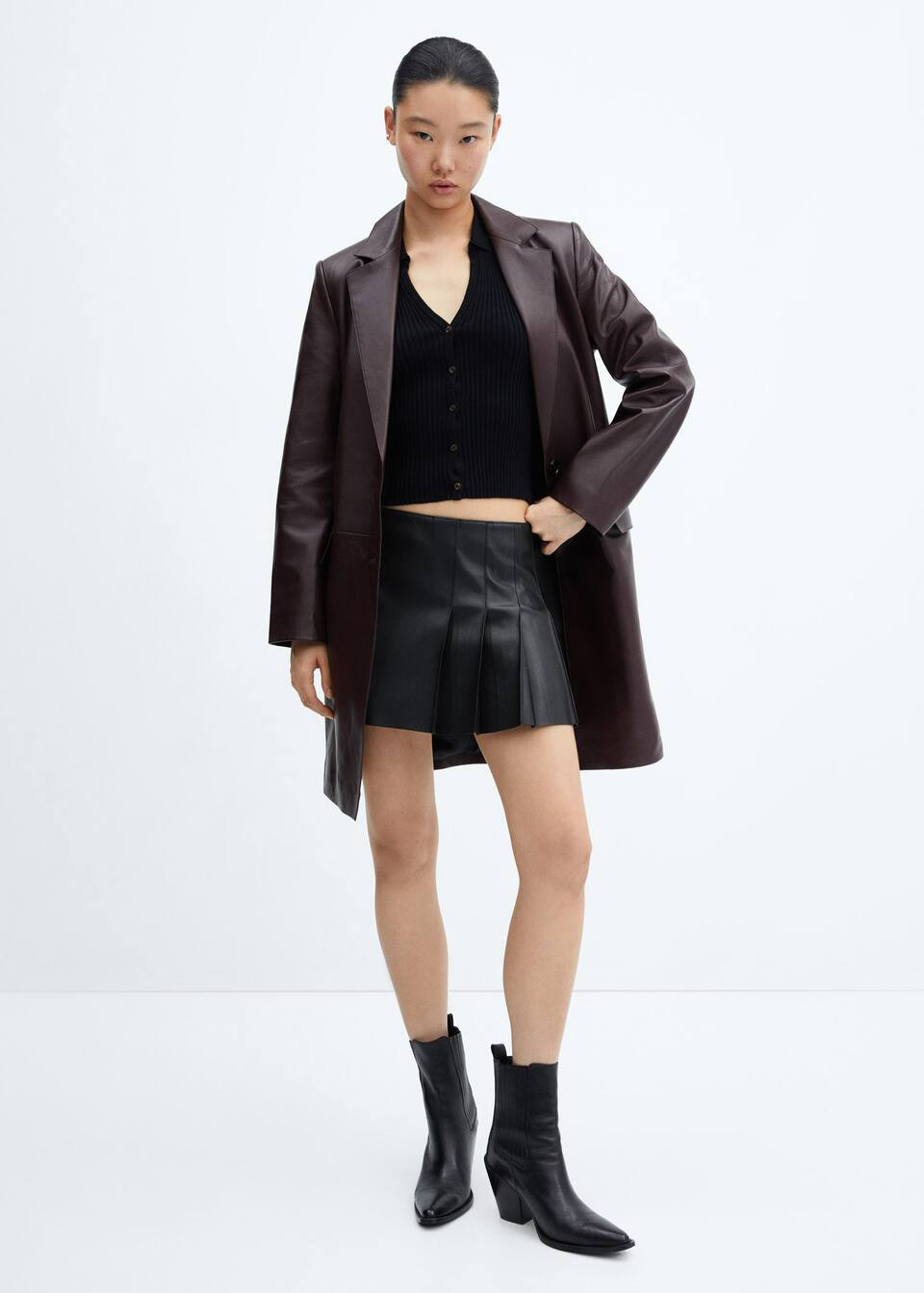 Search: Black pleated skirt (11) | Mango United Kingdom | MANGO (UK)