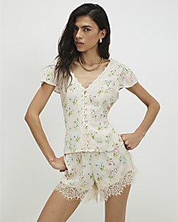 Cream Floral Short Sleeve Lace Trim Top | River Island UK & IE