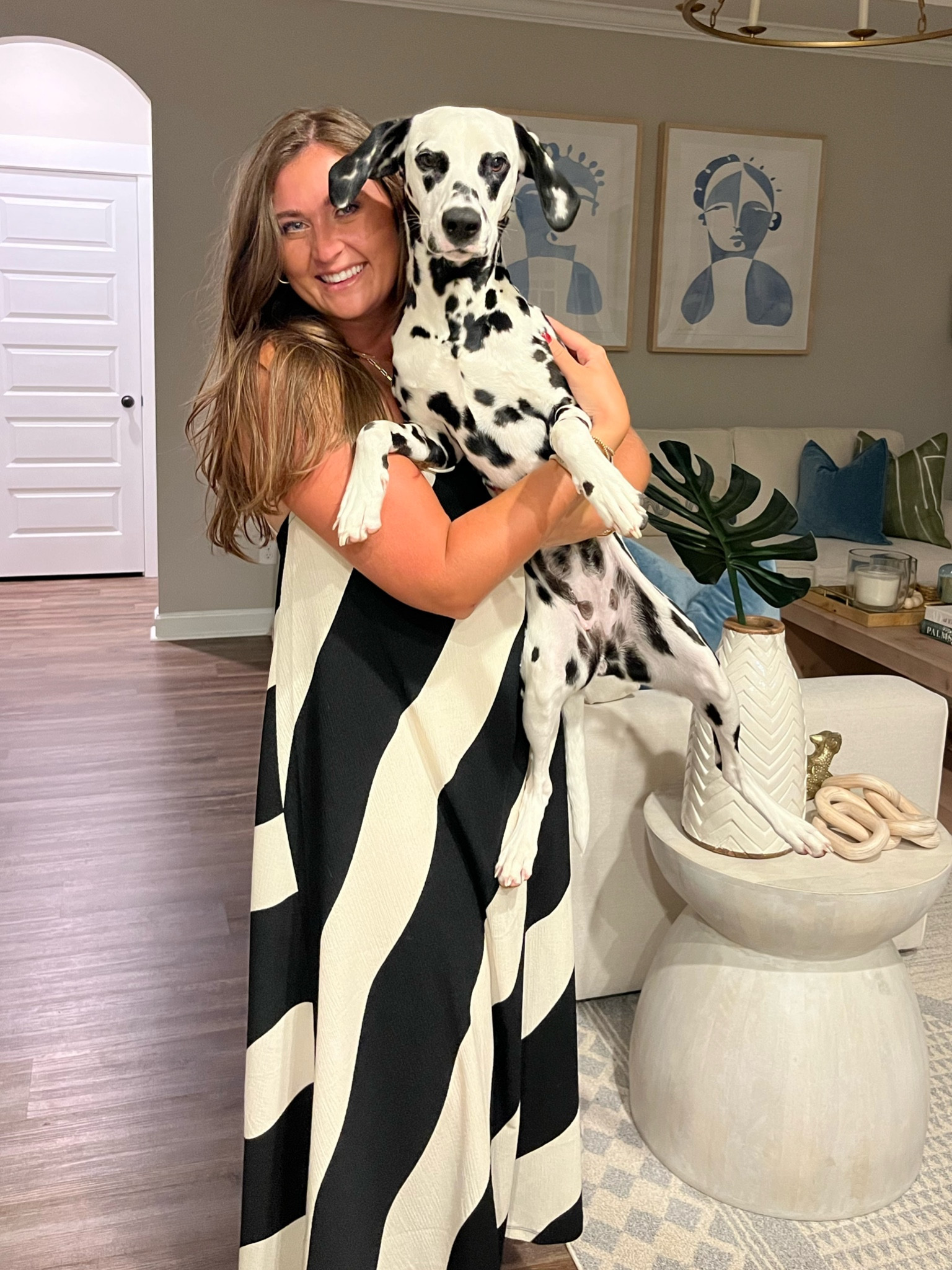 Have this H&M dress in two colors and I’m obsessed! Perfect dress to throw on  

#LTKstyletip #LTKunder50 #LTKSeasonal