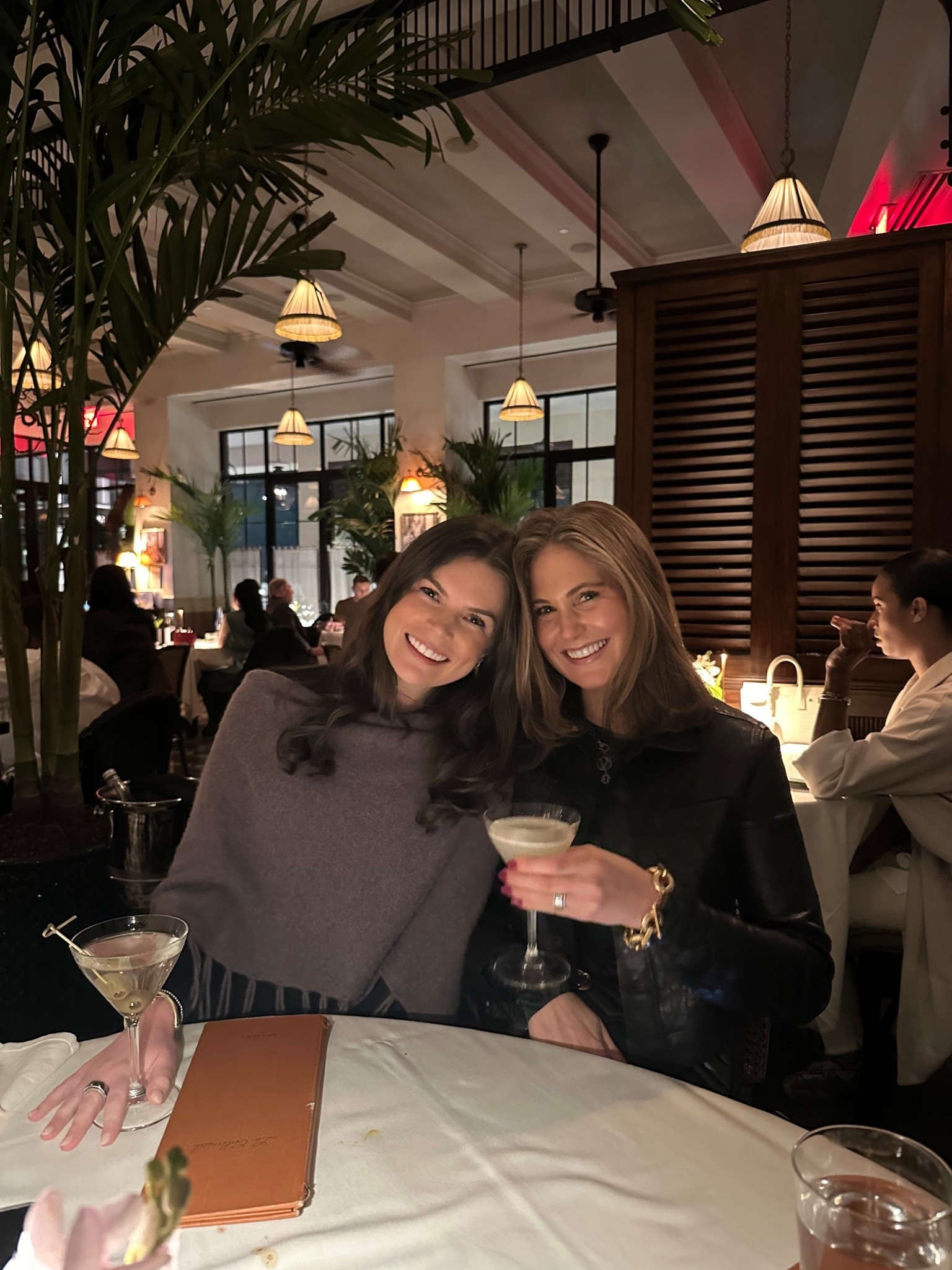 GNO 🫒🍸

#LTKValentine #LTKgrwm #LTKootd