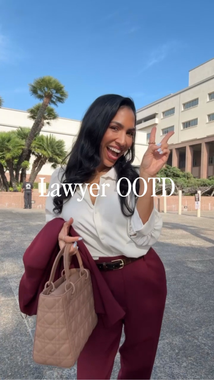 Business, but make it chic 👜✨

#LTKootd #LTKWorkwear #LTKBeauty