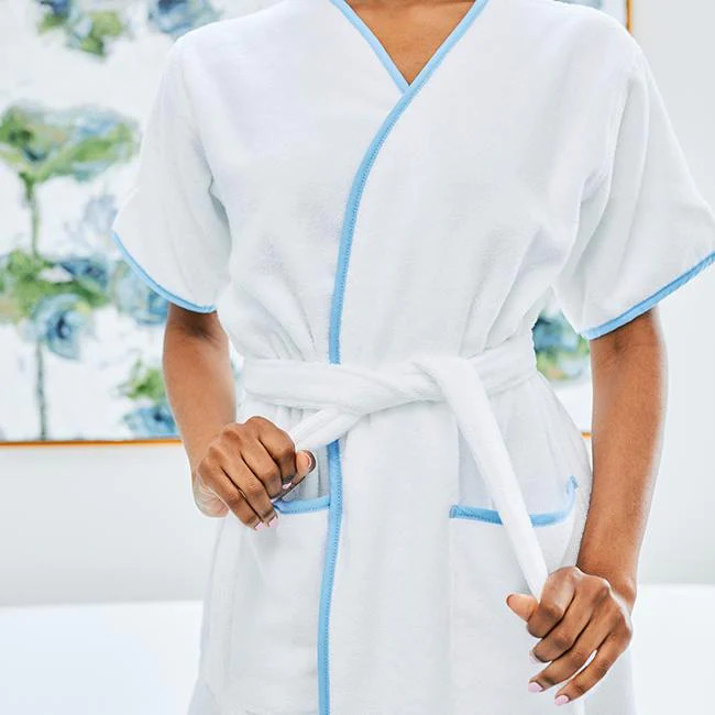 Home
      
    
        Robes
        
      
      Women’s Short Signature Robe | Weezie Towels