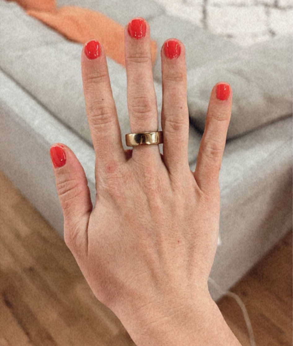 At home nail kit + my Oura ring making me feel my best ✨