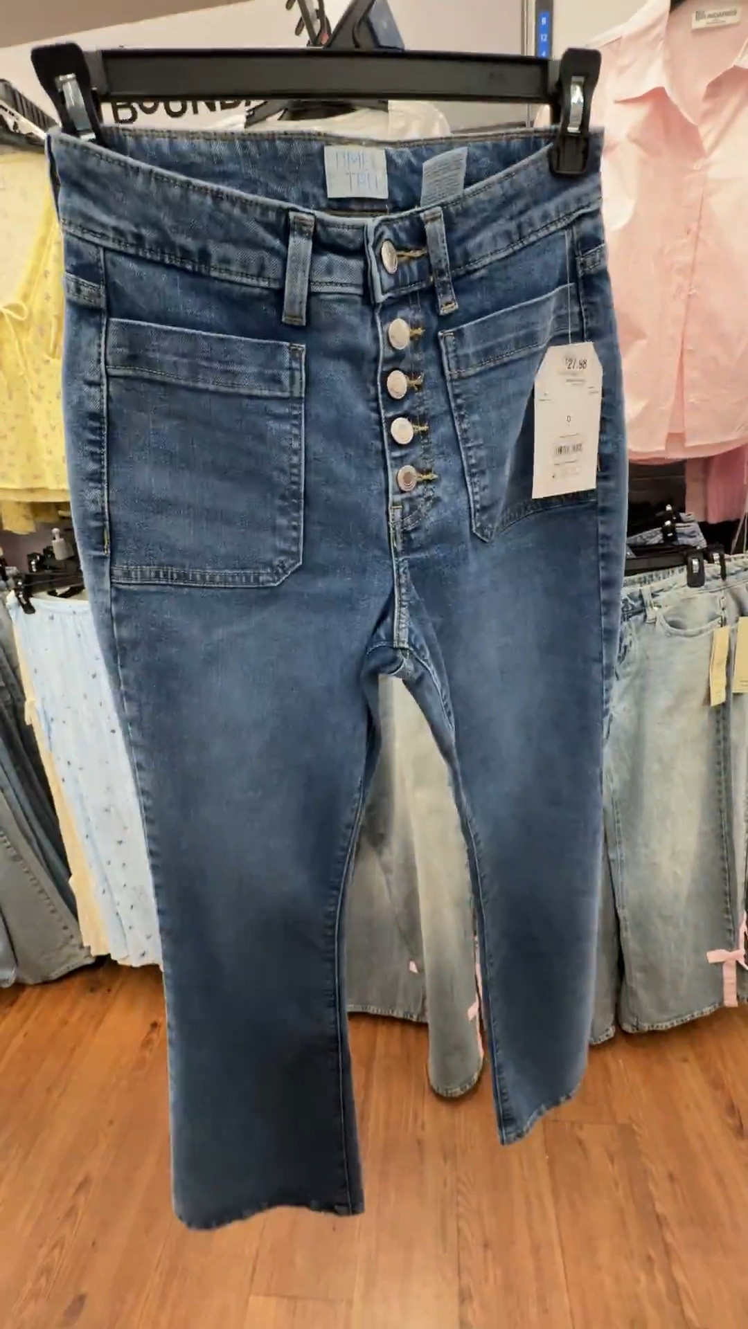 Time and tru button fly flare jeans 

#LTKootd