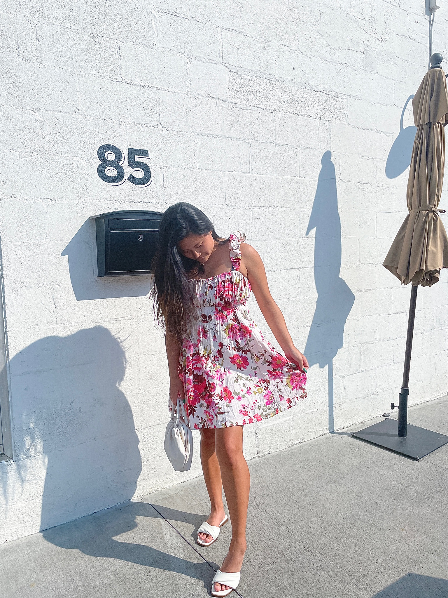 Dress- Abercrombie
Sandals- Altar’d State
Bag- Curtsy/Urban Expressions

#LTKSeasonal