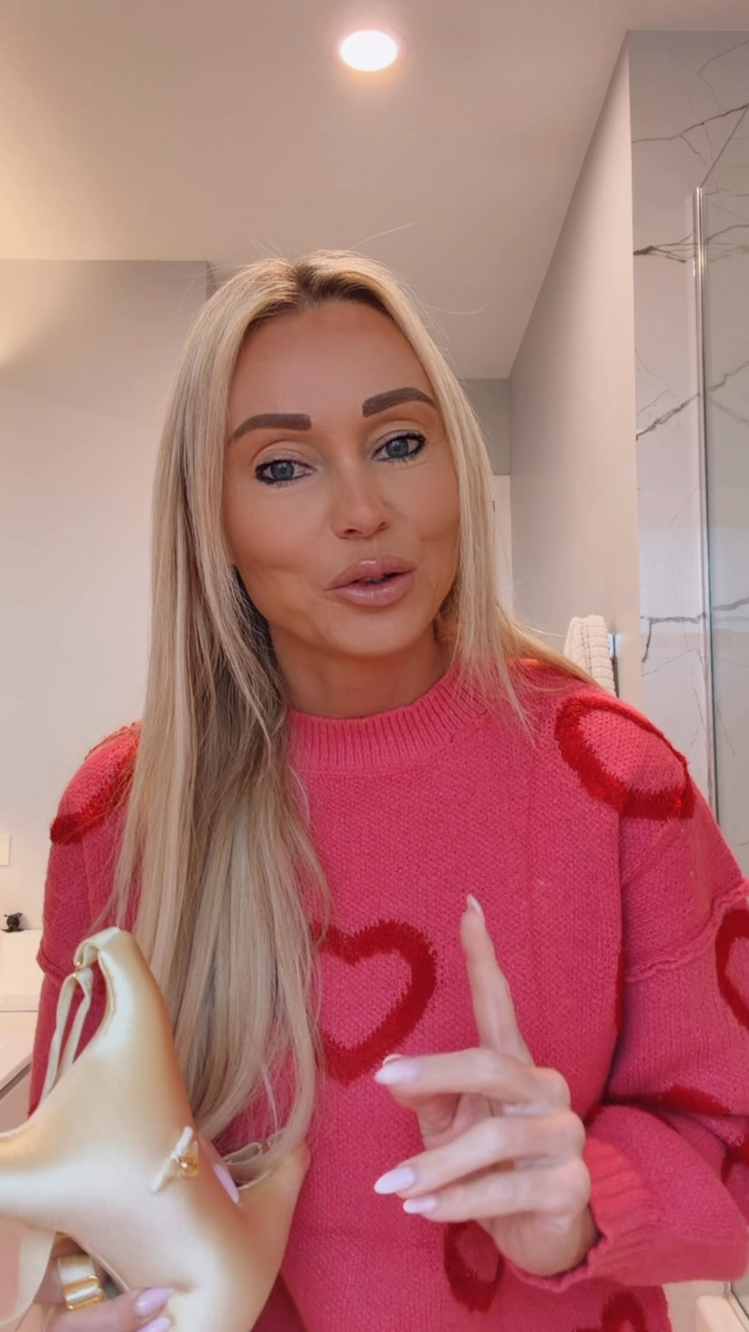 I told myself I was done buying anti-aging products… and then I found this viral sleeping pillow 🤍
If better sleep + wrinkle prevention can happen at the same time, I’m in.
Testing it tonight and I’ll share my honest thoughts — because anything that supports skin aging gracefully, collagen health, and beauty sleep is worth a try at this stage of life.

anti-aging sleep • wrinkle prevention • beauty sleep essentials • skincare for women over 35 • collagen support • skin aging gracefully • overnight anti-aging • sleep skincare routine

#LTKBeauty #LTKOver40 #LTKValentine