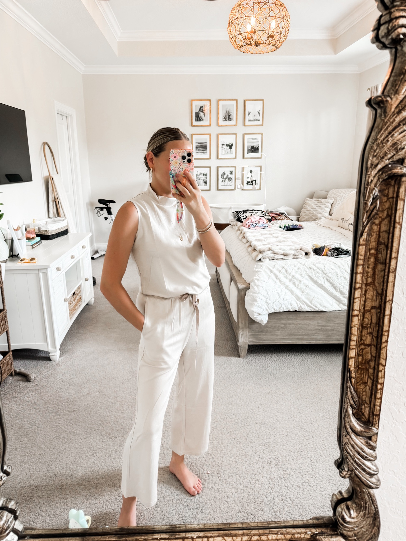 Buttery soft lounge set // wearing size small //other colors available 

Fall fashion, fall lounge set, trendy set 

#LTKFindsUnder50 #LTKStyleTip #LTKFallSale