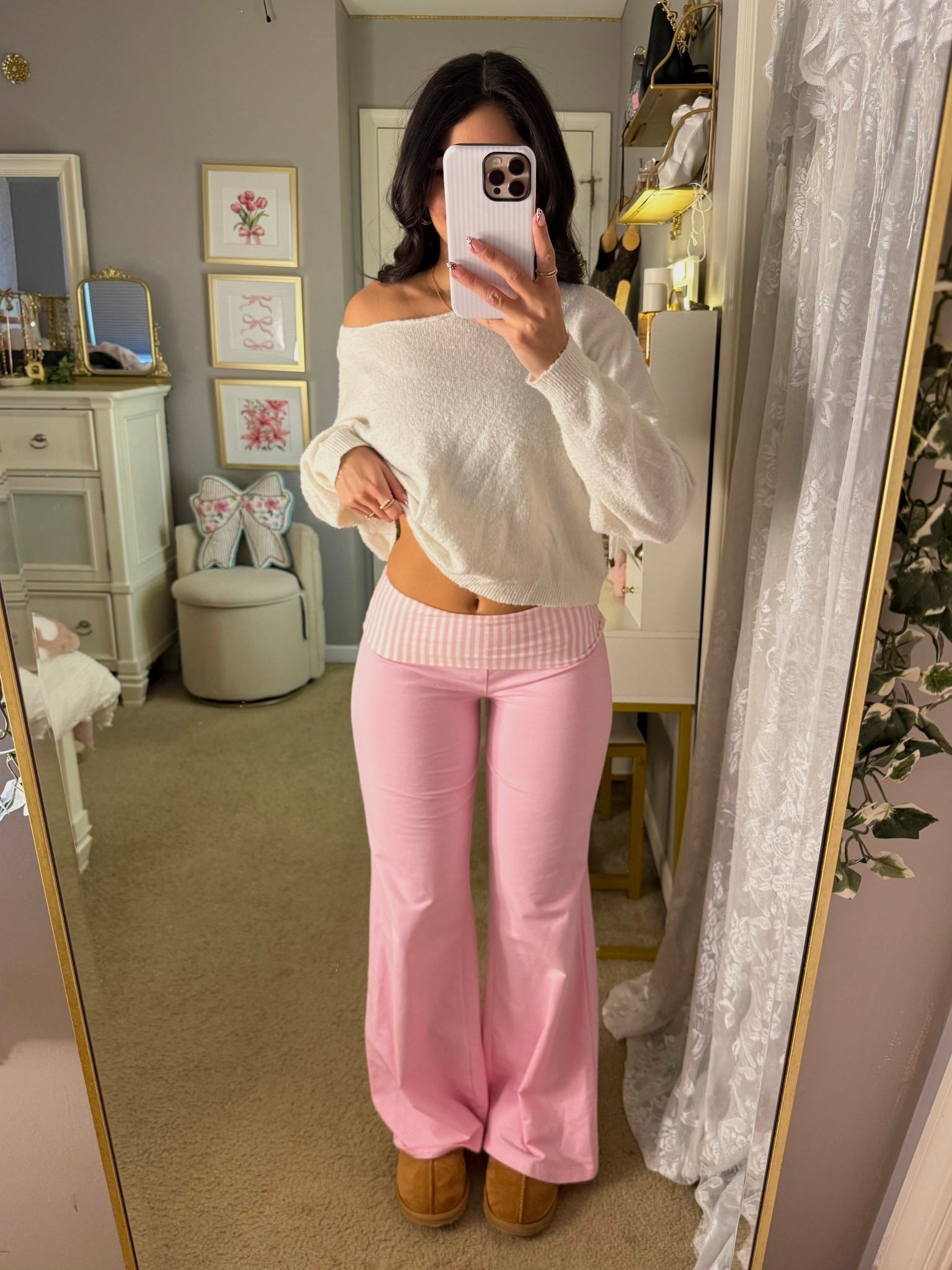 Size small!! I love a cute comfy outfit💞

#LTKootd #LTKSeasonal #LTKValentine